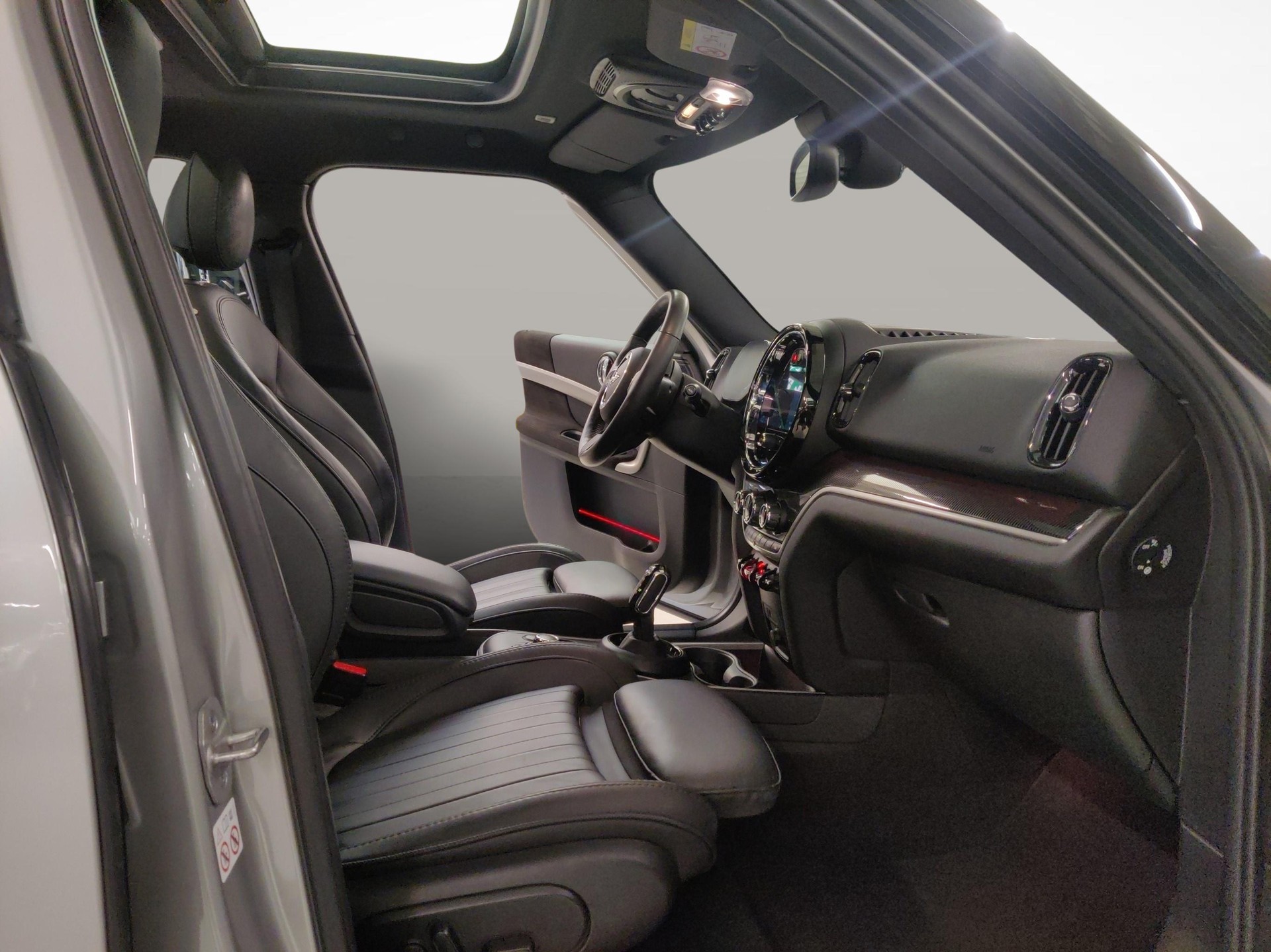 MINI Countryman F60 1.5i Cooper ALL4-image-12