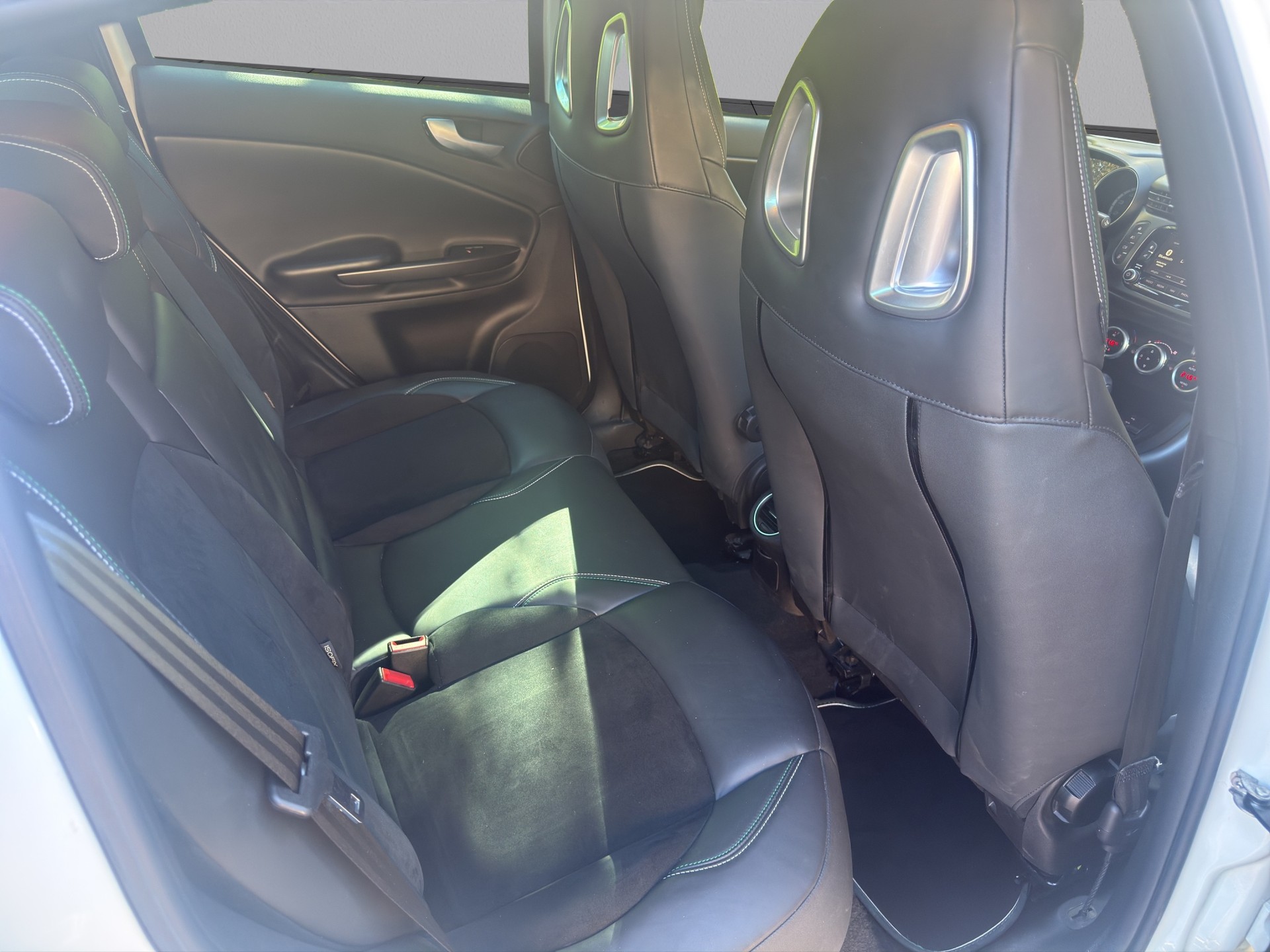 ALFA ROMEO Giulietta 1750 TBi Quadrifoglio Verde TCT-image-18