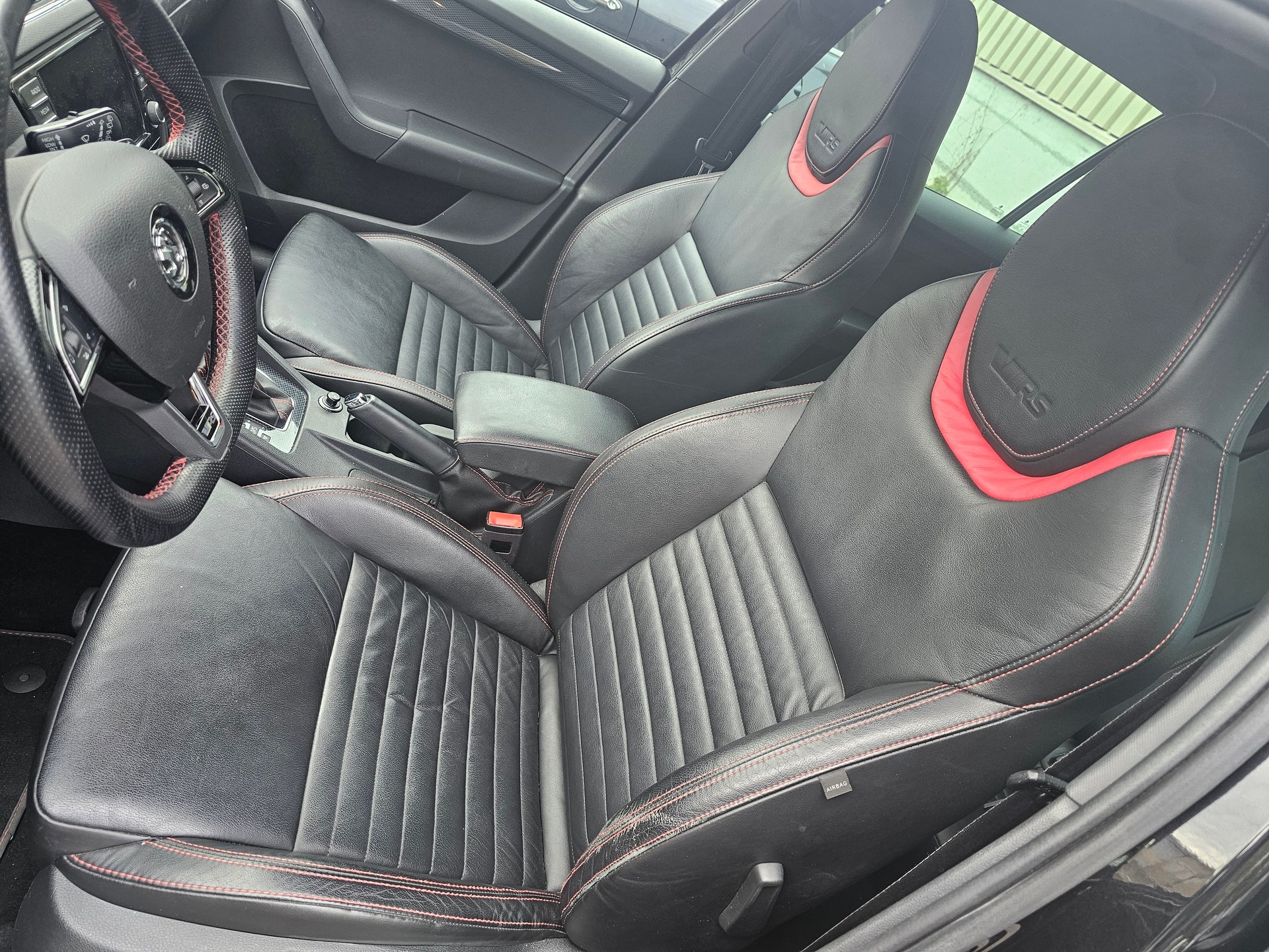 SKODA Octavia Combi 2.0 TDI RS DSG-image-6
