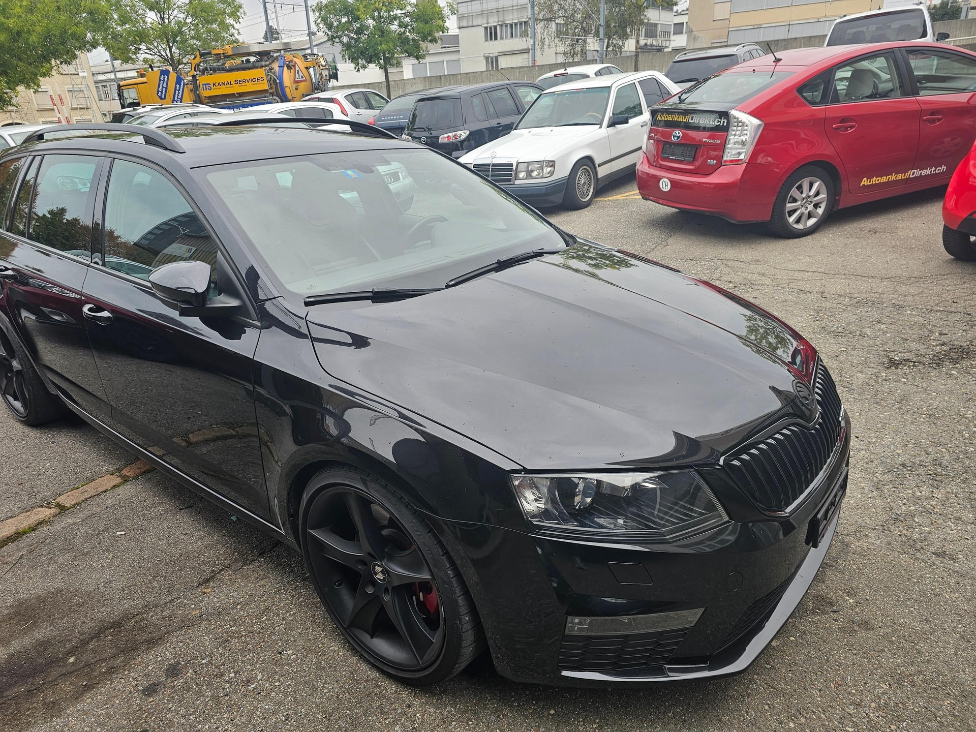 SKODA Octavia Combi 2.0 TDI RS DSG-image-2