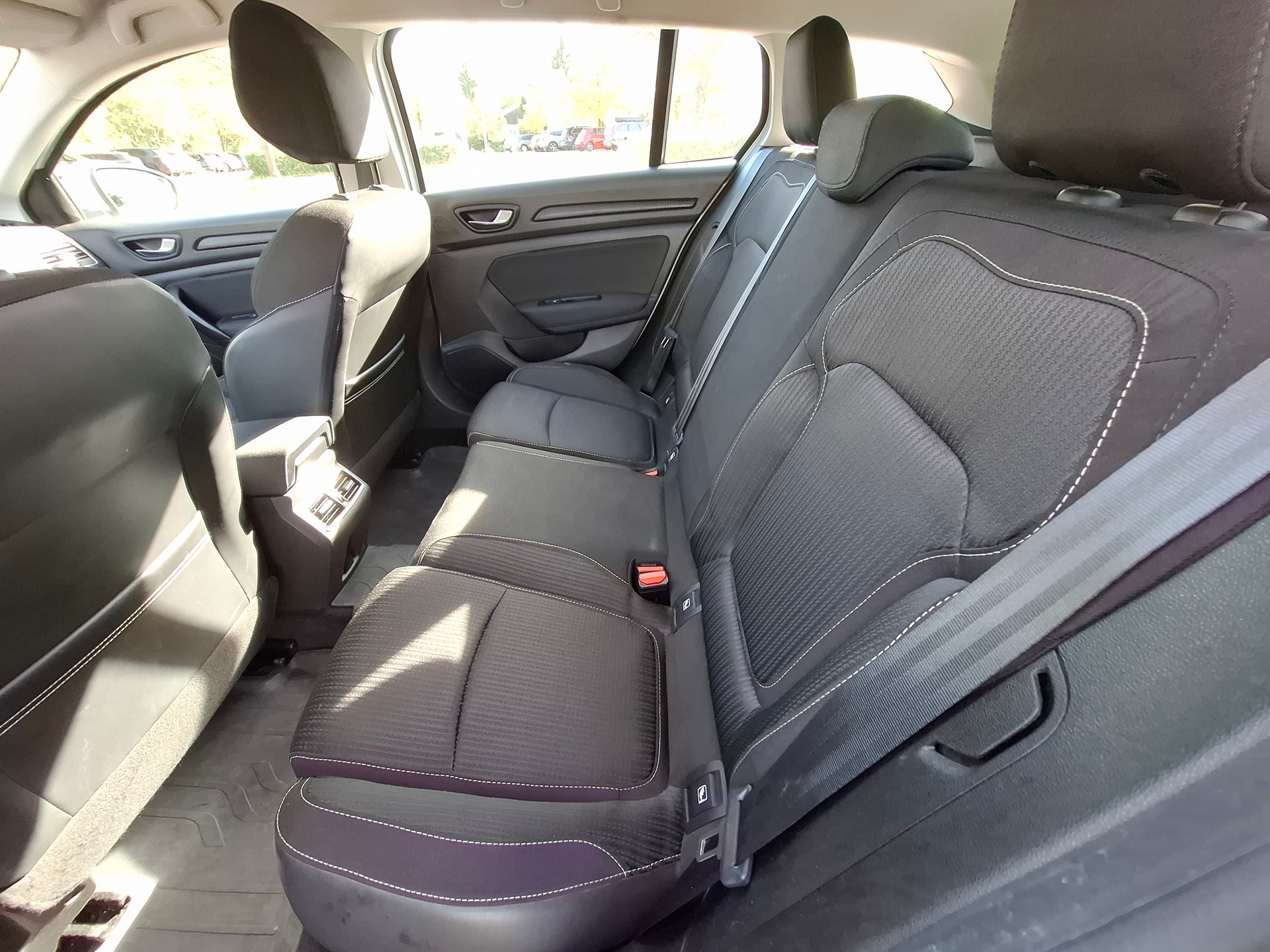RENAULT Mégane Grandtour 1.5 dCi Business EDC-image-11