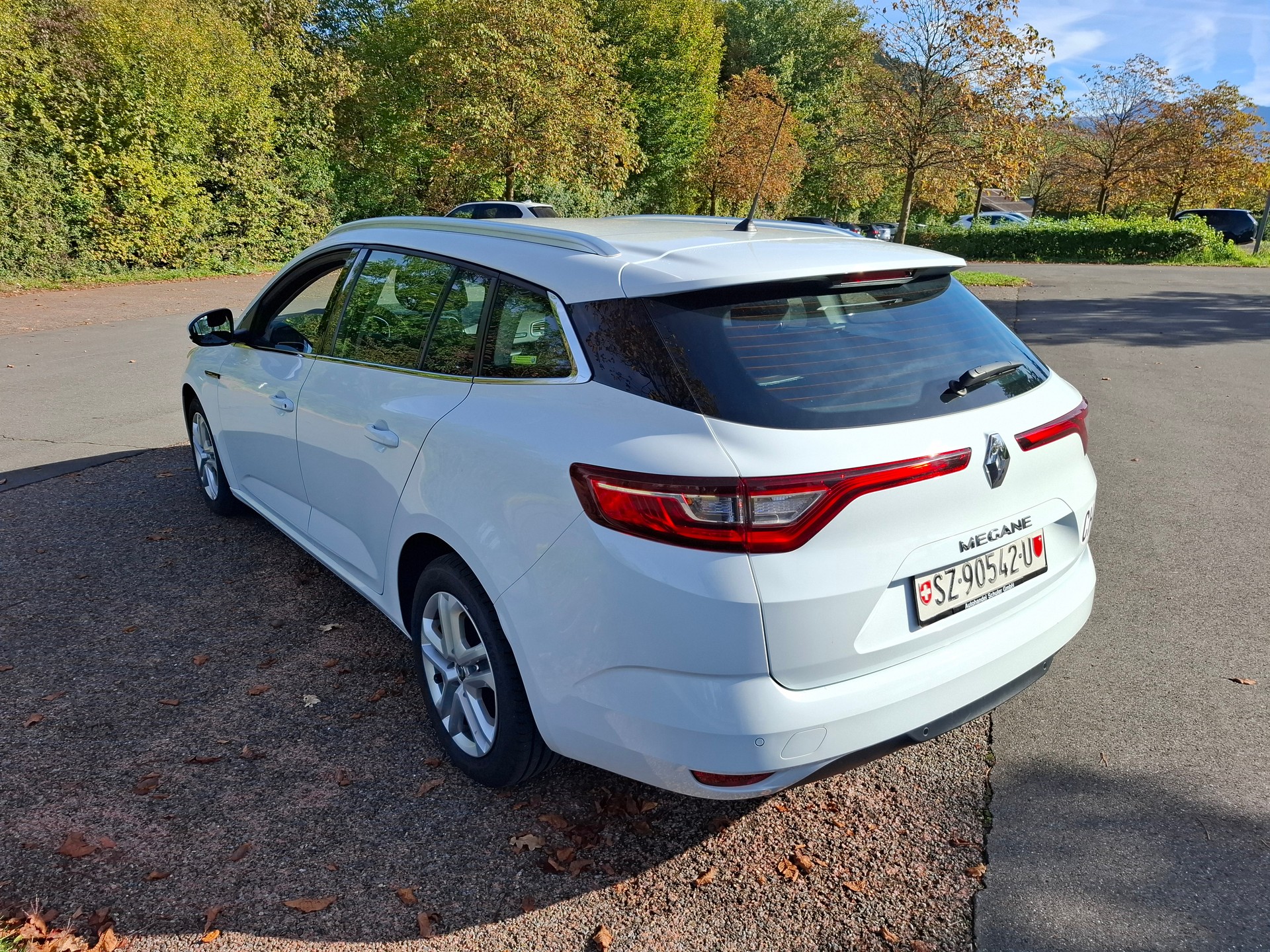 RENAULT Mégane Grandtour 1.5 dCi Business EDC-image-3