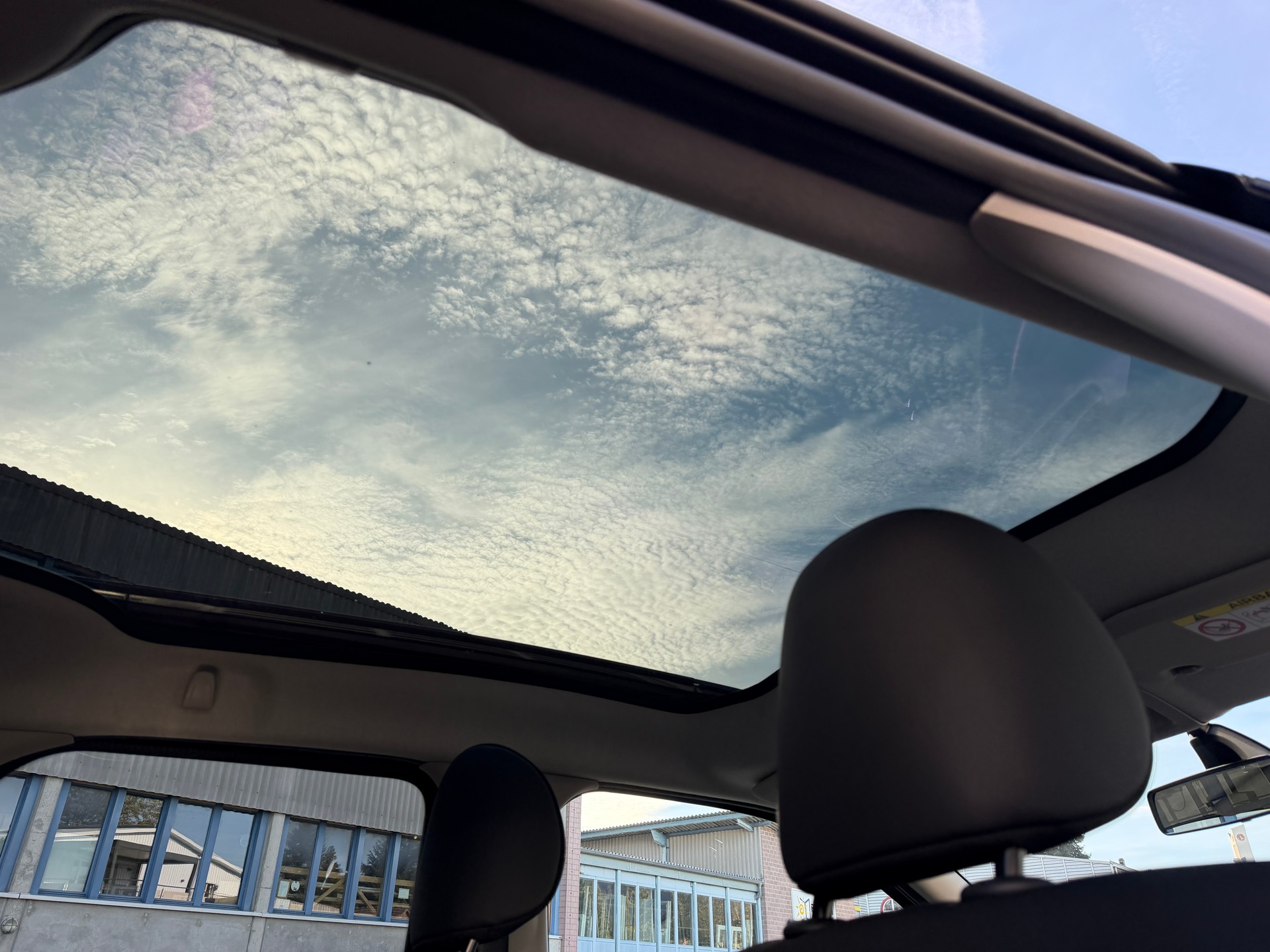 CITROEN C4 Cactus 1.6 e-HDi 90 Shine Ed. ETG-image-9