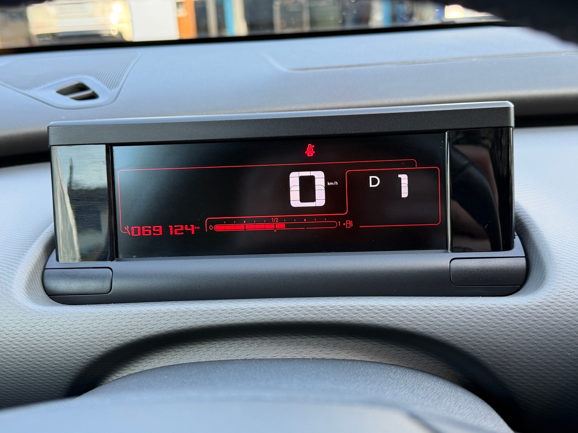 CITROEN C4 Cactus 1.6 e-HDi 90 Shine Ed. ETG-image-11