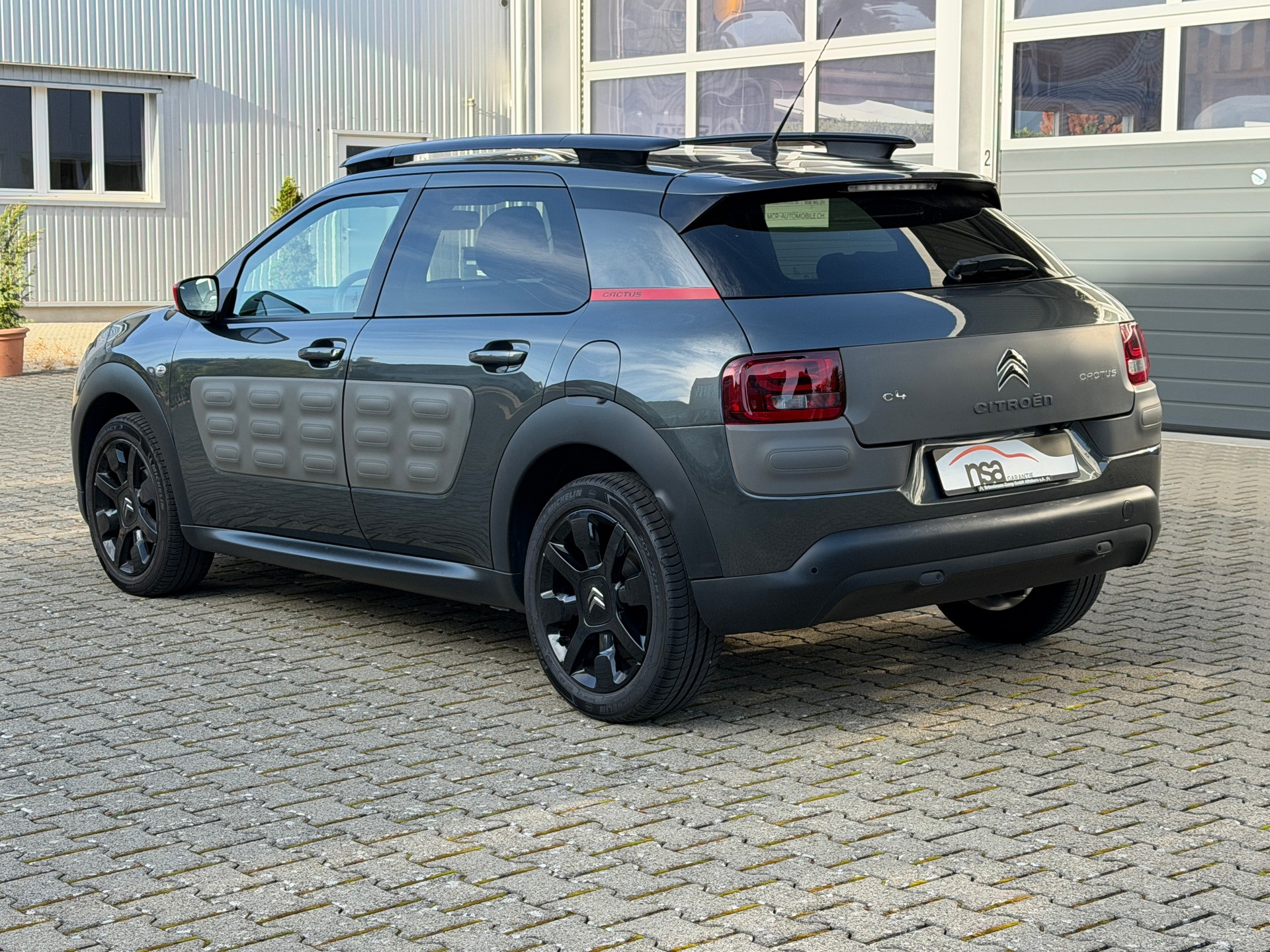 CITROEN C4 Cactus 1.6 e-HDi 90 Shine Ed. ETG-image-1