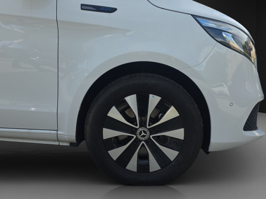 MERCEDES-BENZ EQV 300-image-5