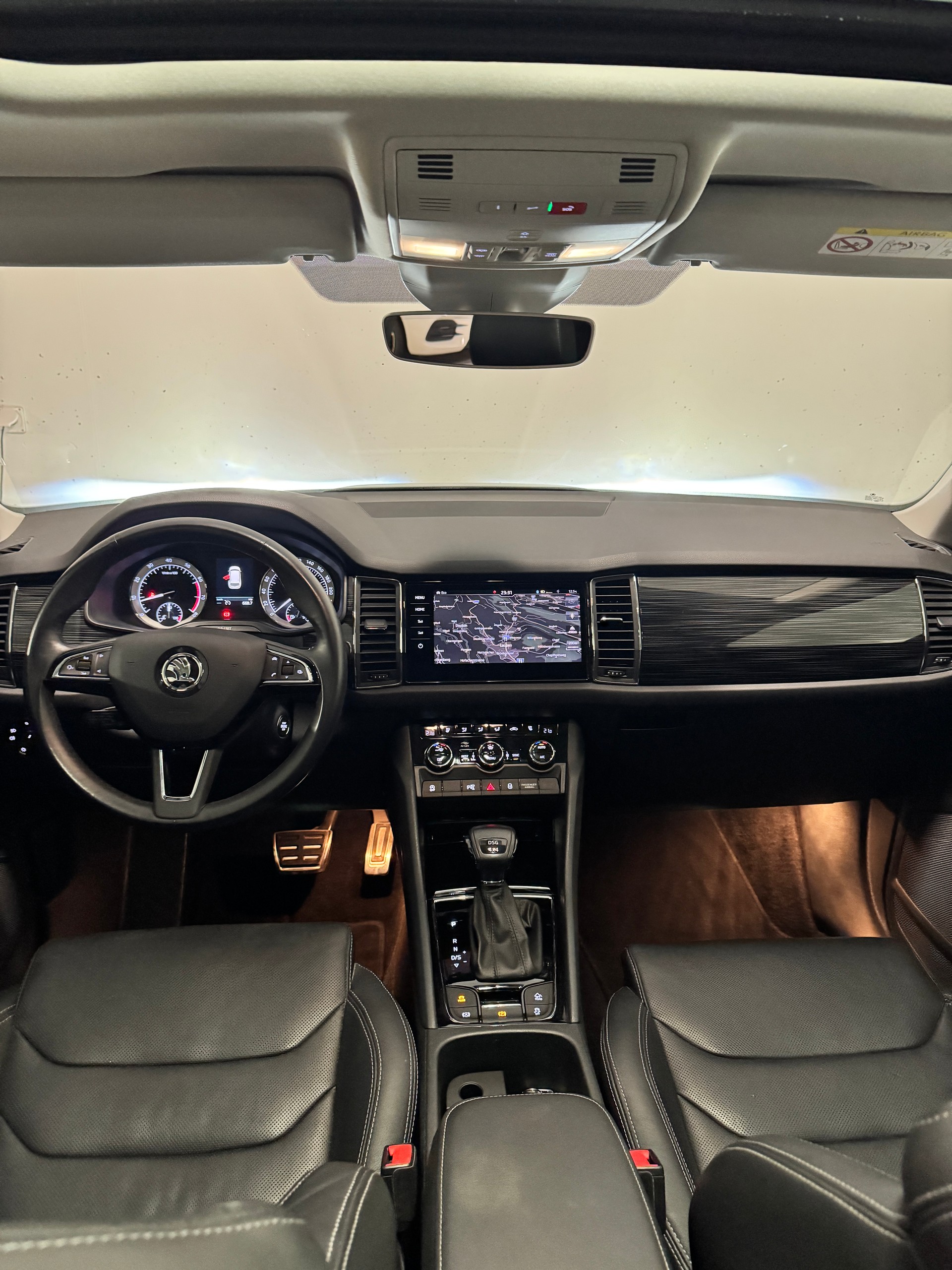 SKODA Kodiaq 2.0 TSI Style DSG 4x4 *AHK* *Erste Hand*-image-10