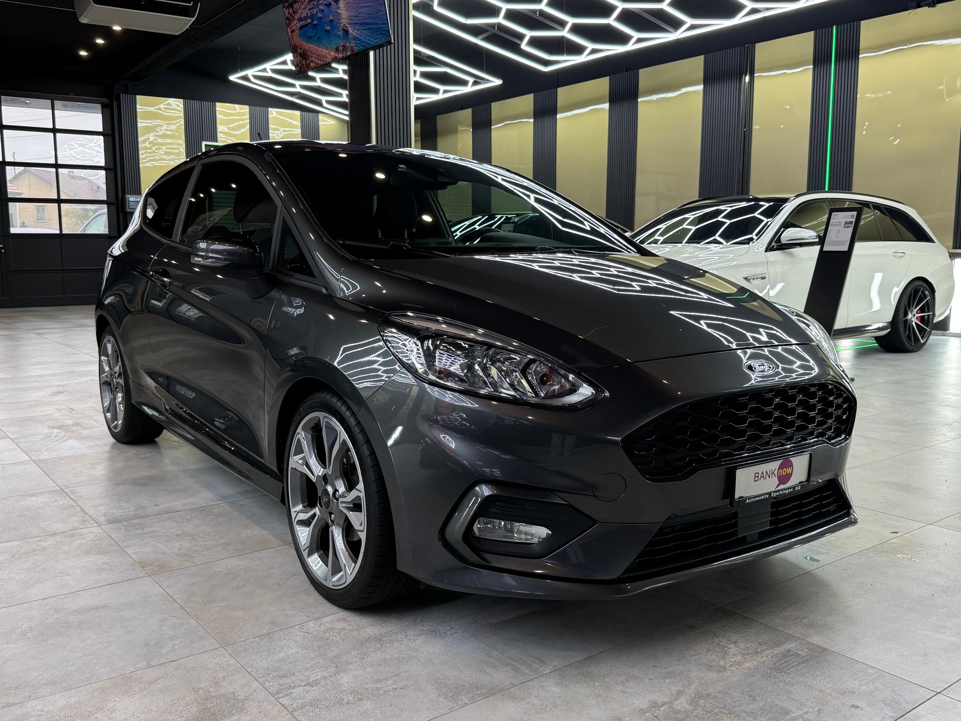 FORD Fiesta 1.5 TDCi 120 ST-Line-image-2