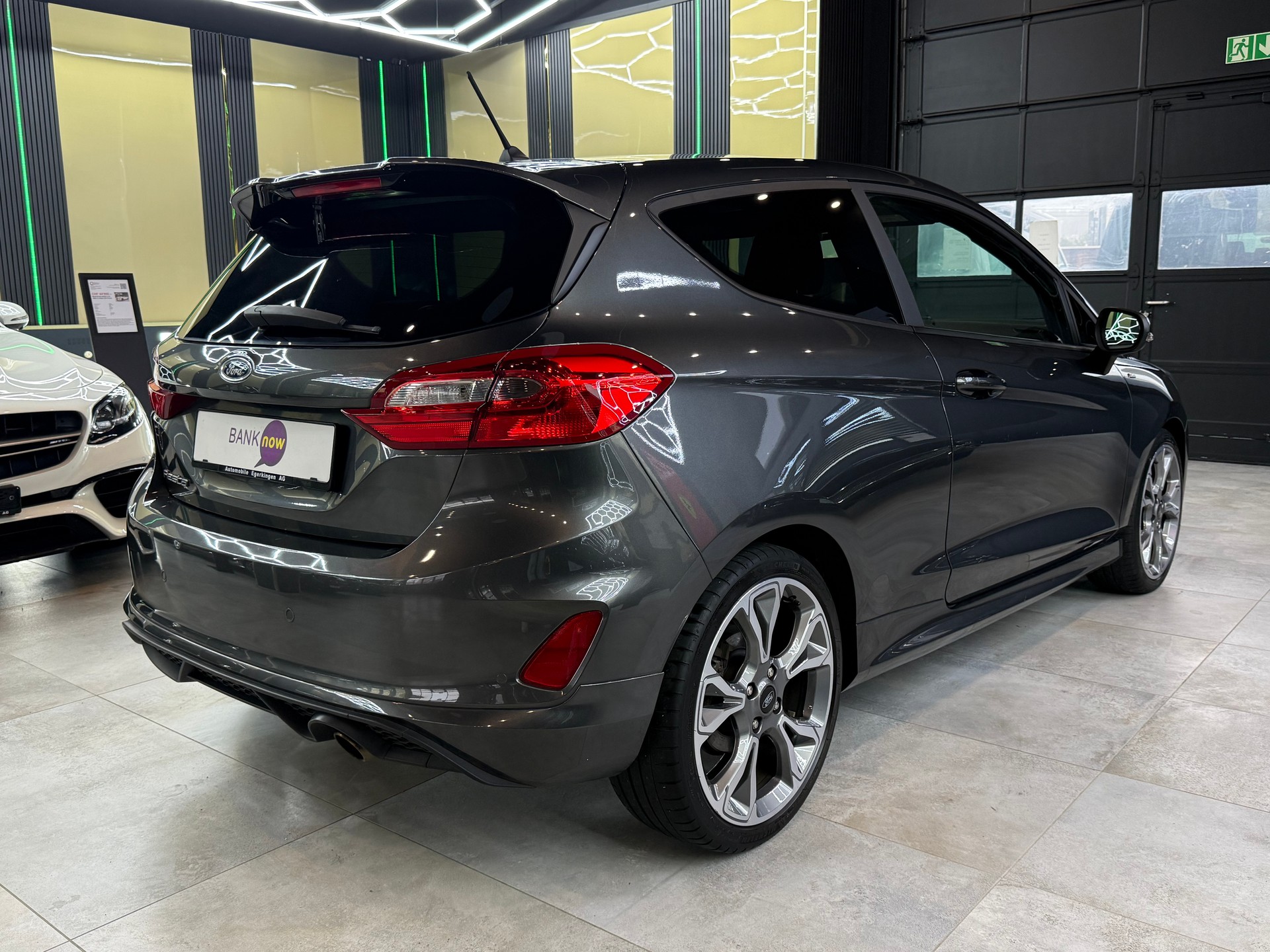 FORD Fiesta 1.5 TDCi 120 ST-Line-image-4