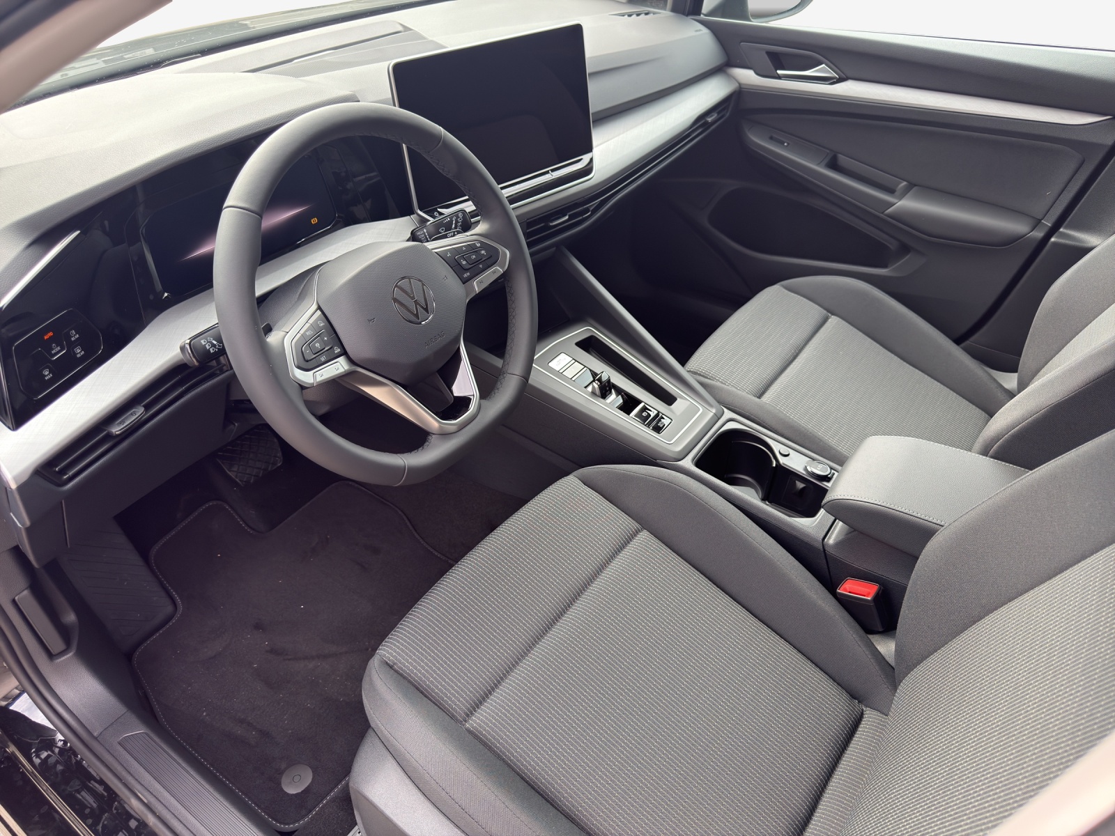 VW Golf 1.5 e TSI mHEV Value DSG-image-7