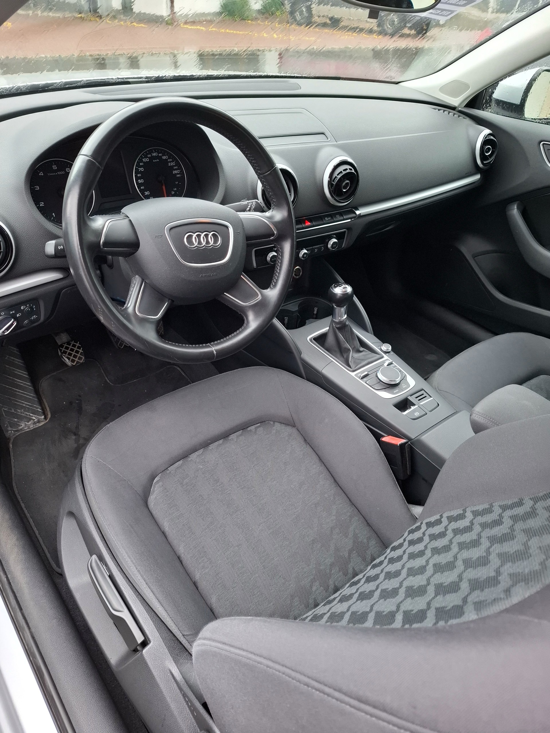 AUDI 1.4 T FSI Ambiente-image-4