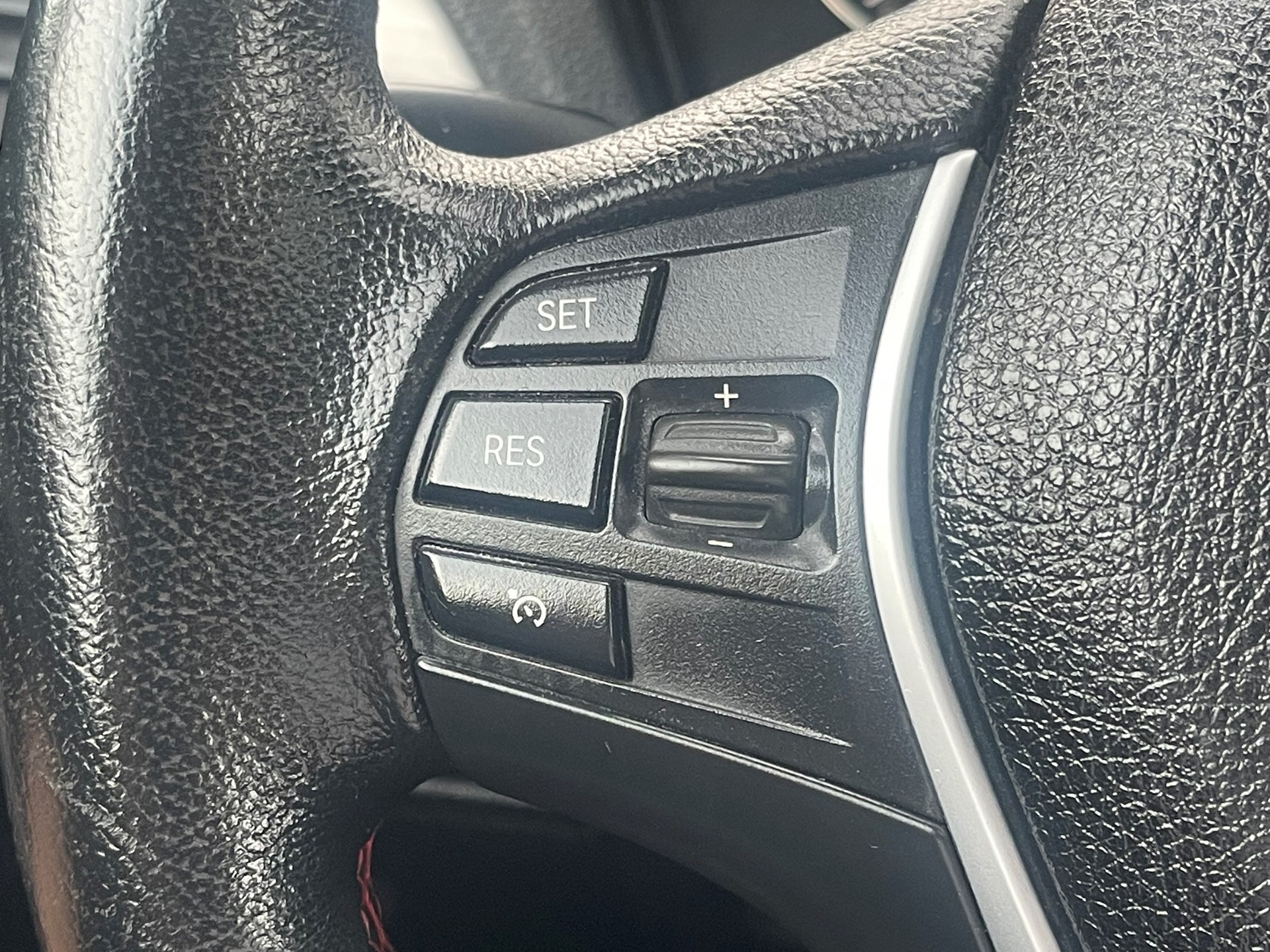 BMW 118d Sport Line-image-14