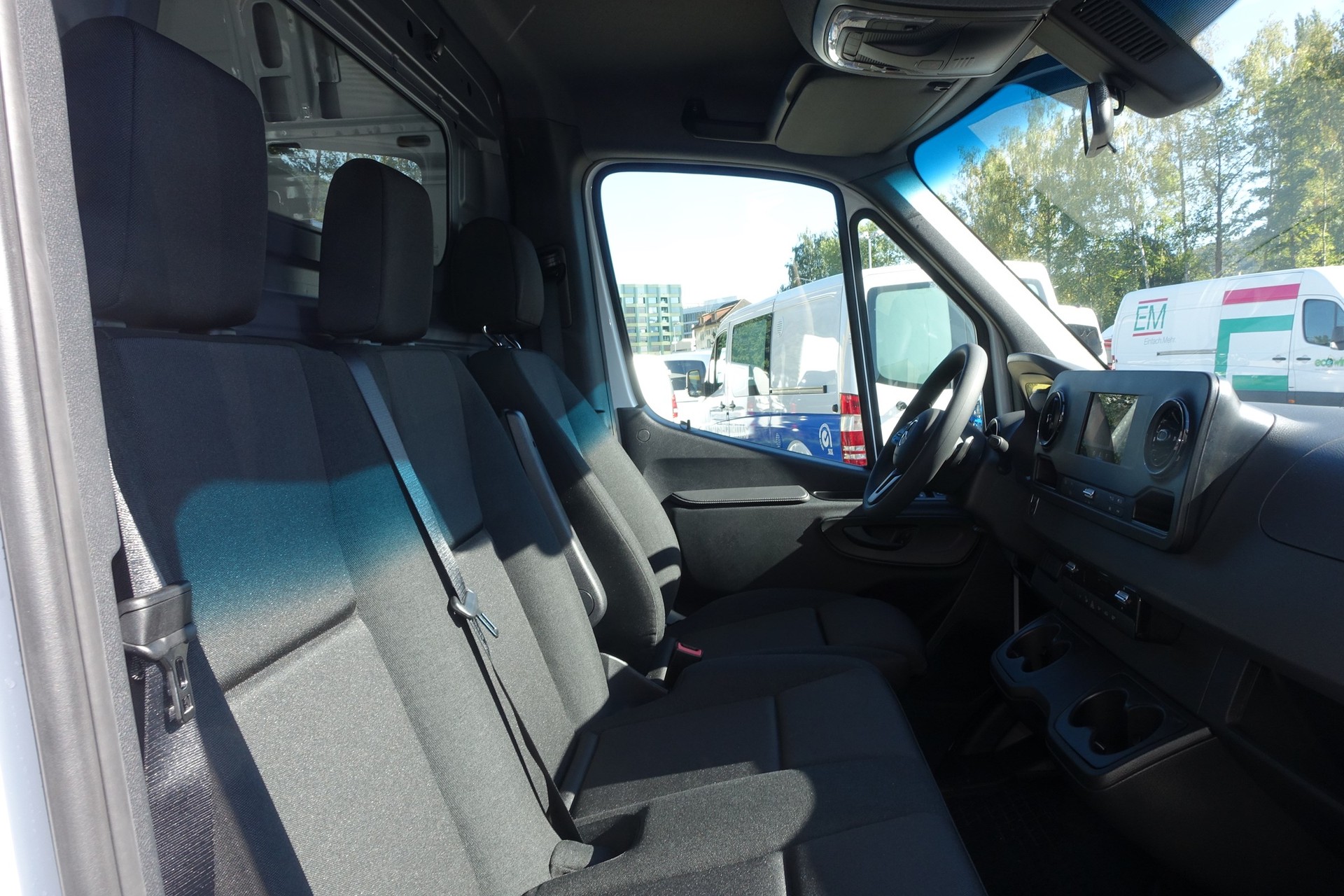 MERCEDES-BENZ Sprinter 319 CDI Lang 9G-TRONIC-image-8