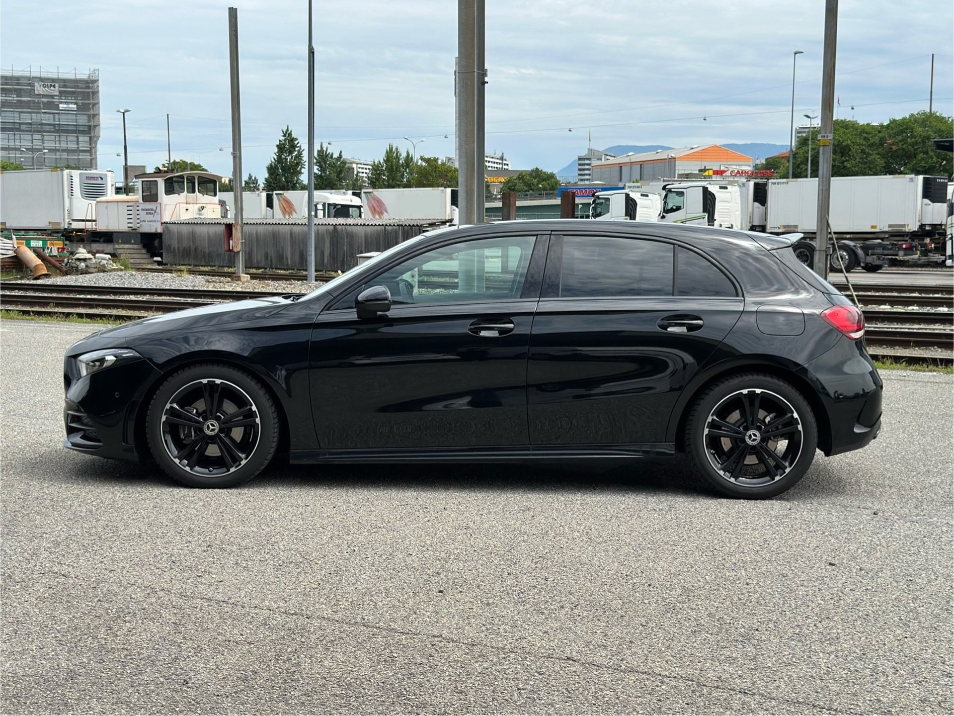 MERCEDES-BENZ A 200 AMG Line 7G-DCT-image-7