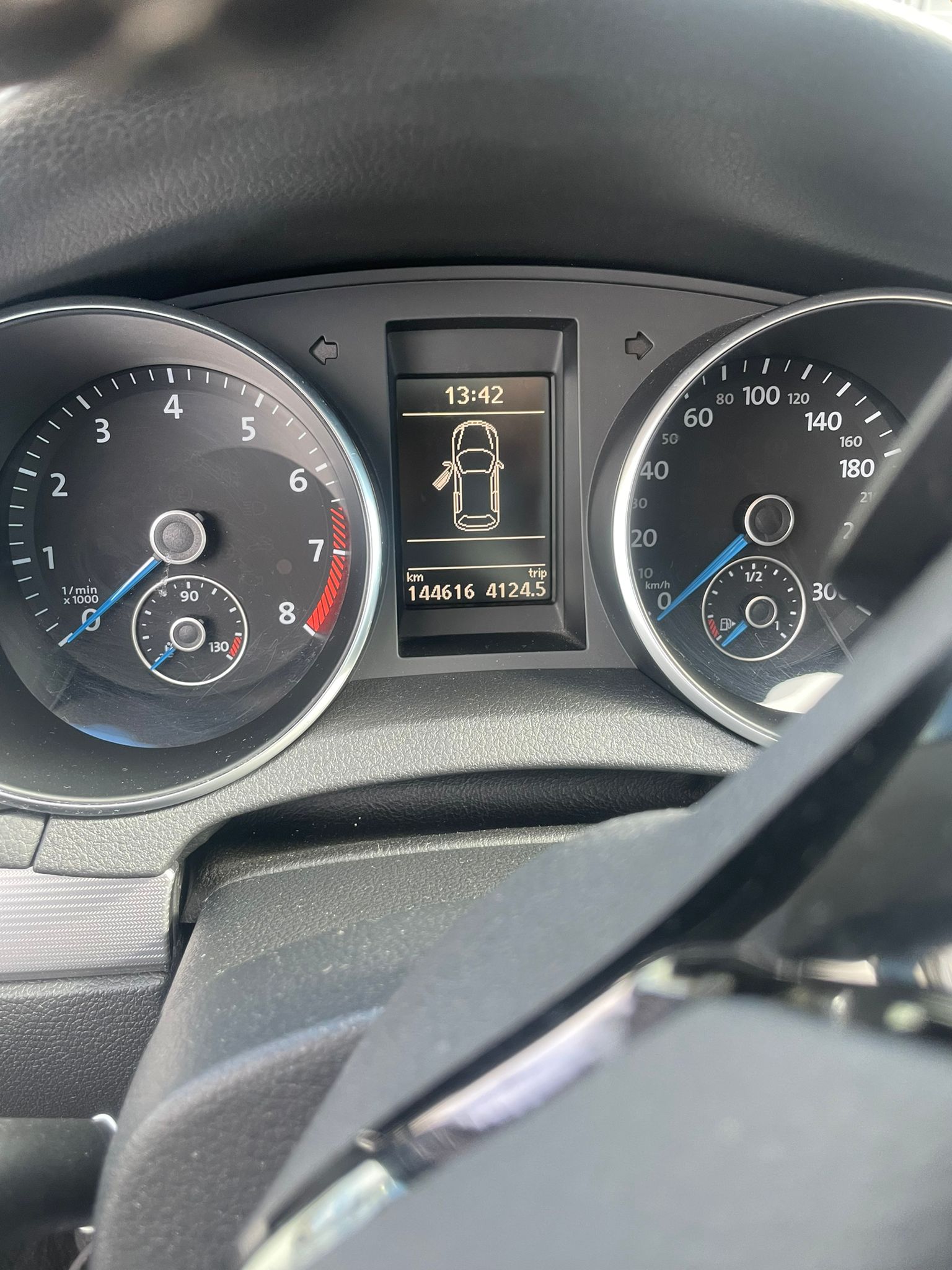 VW Golf 2.0 TSI R 4Motion DSG-image-7