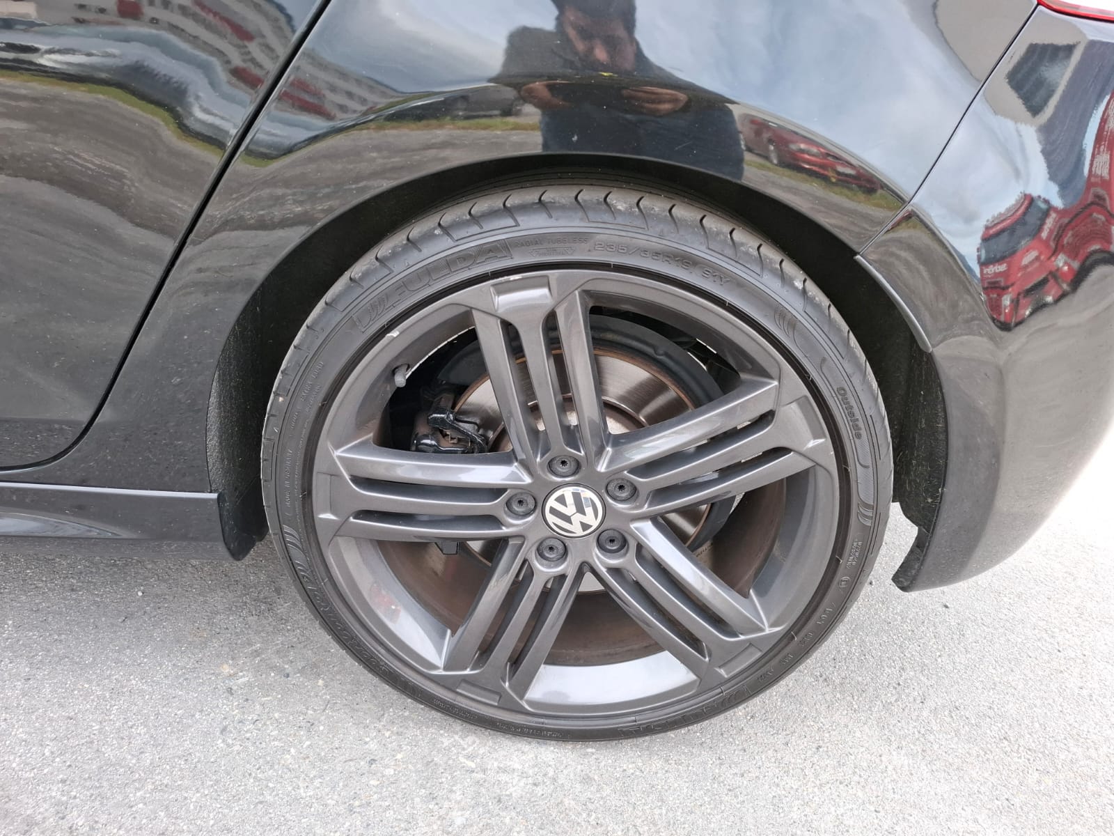 VW Golf 2.0 TSI R 4Motion DSG-image-12
