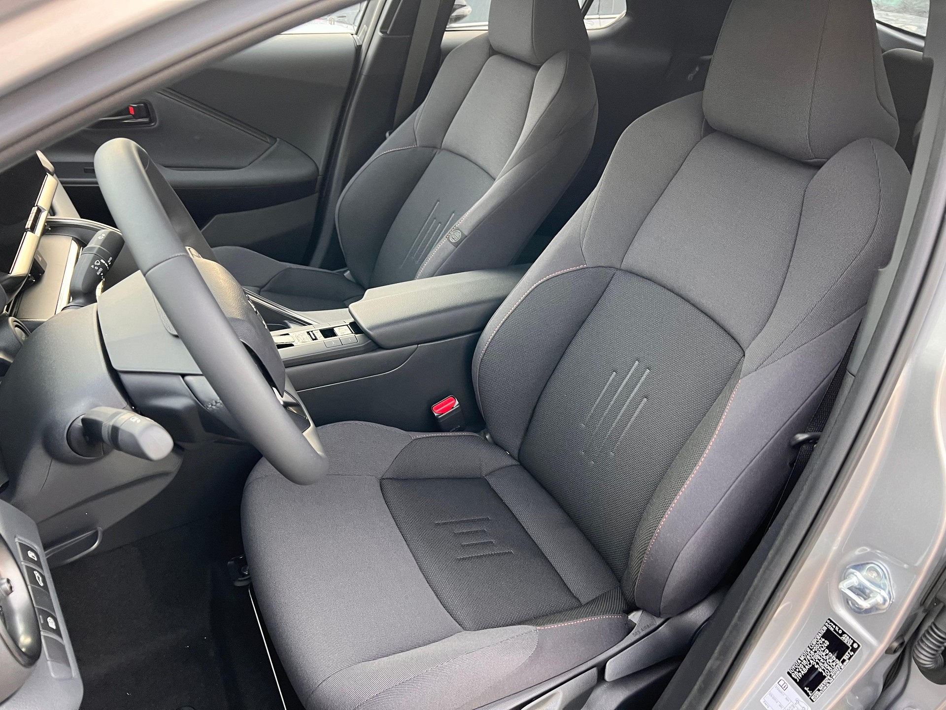 TOYOTA C-HR 2.0 PHEV Trend-image-9