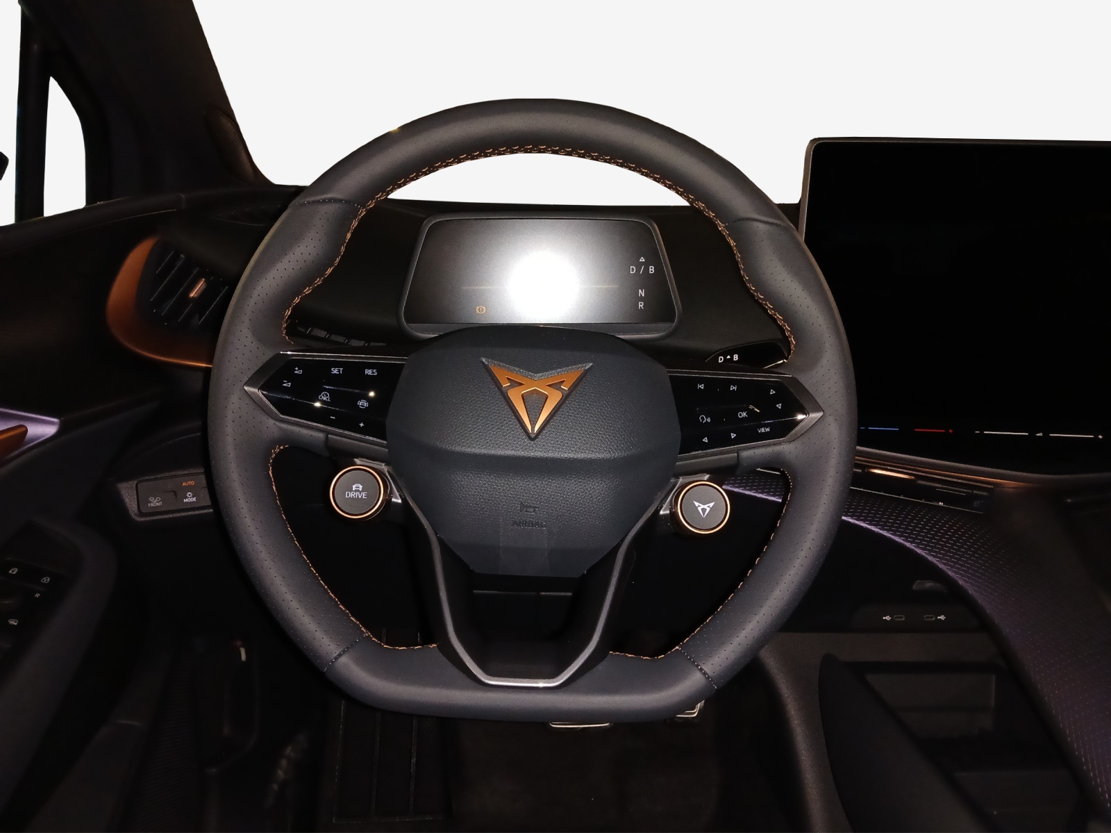 CUPRA Tavascan 77 kWh Edge 4D-image-9