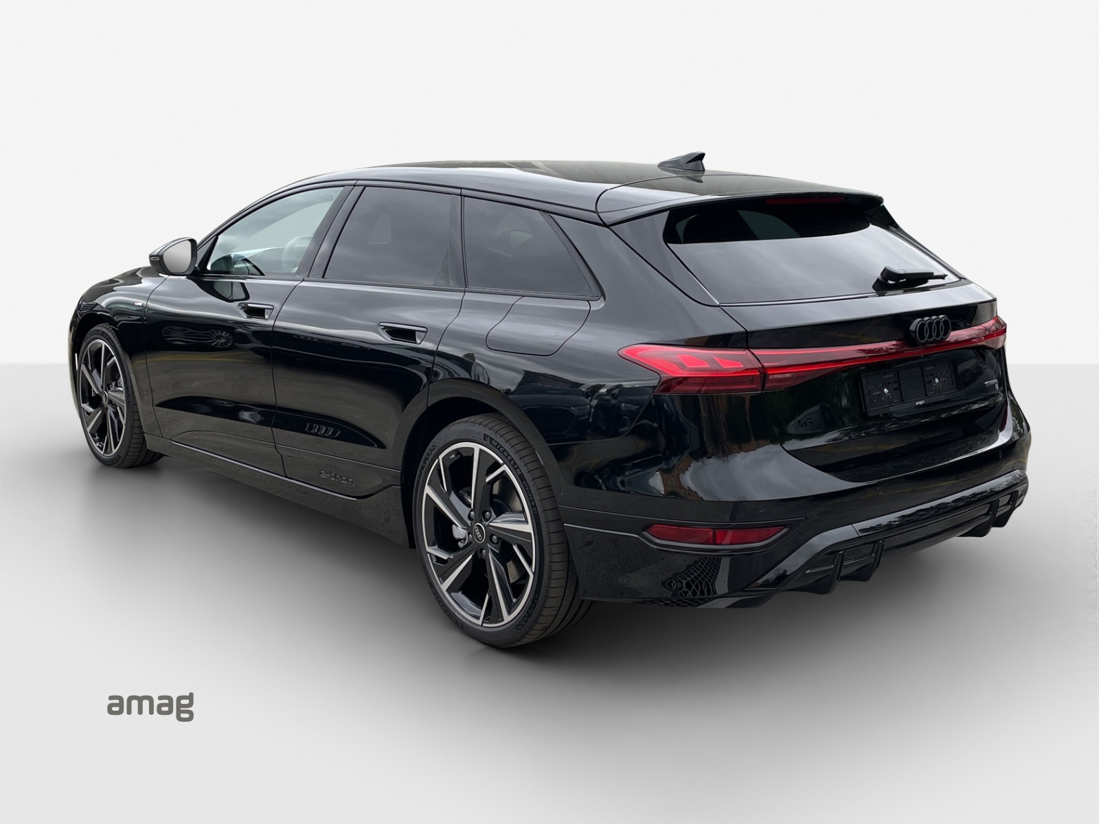 AUDI A6 Avant e-tron quattro-image-2