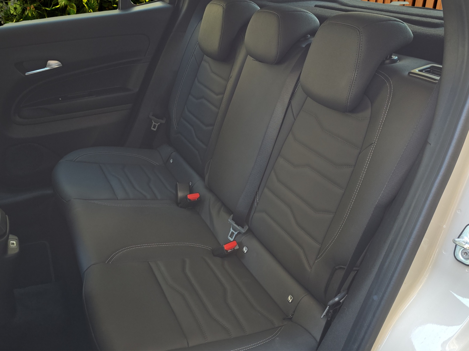 JEEP Avenger 1.2 Turbo MHEV Summit-image-11