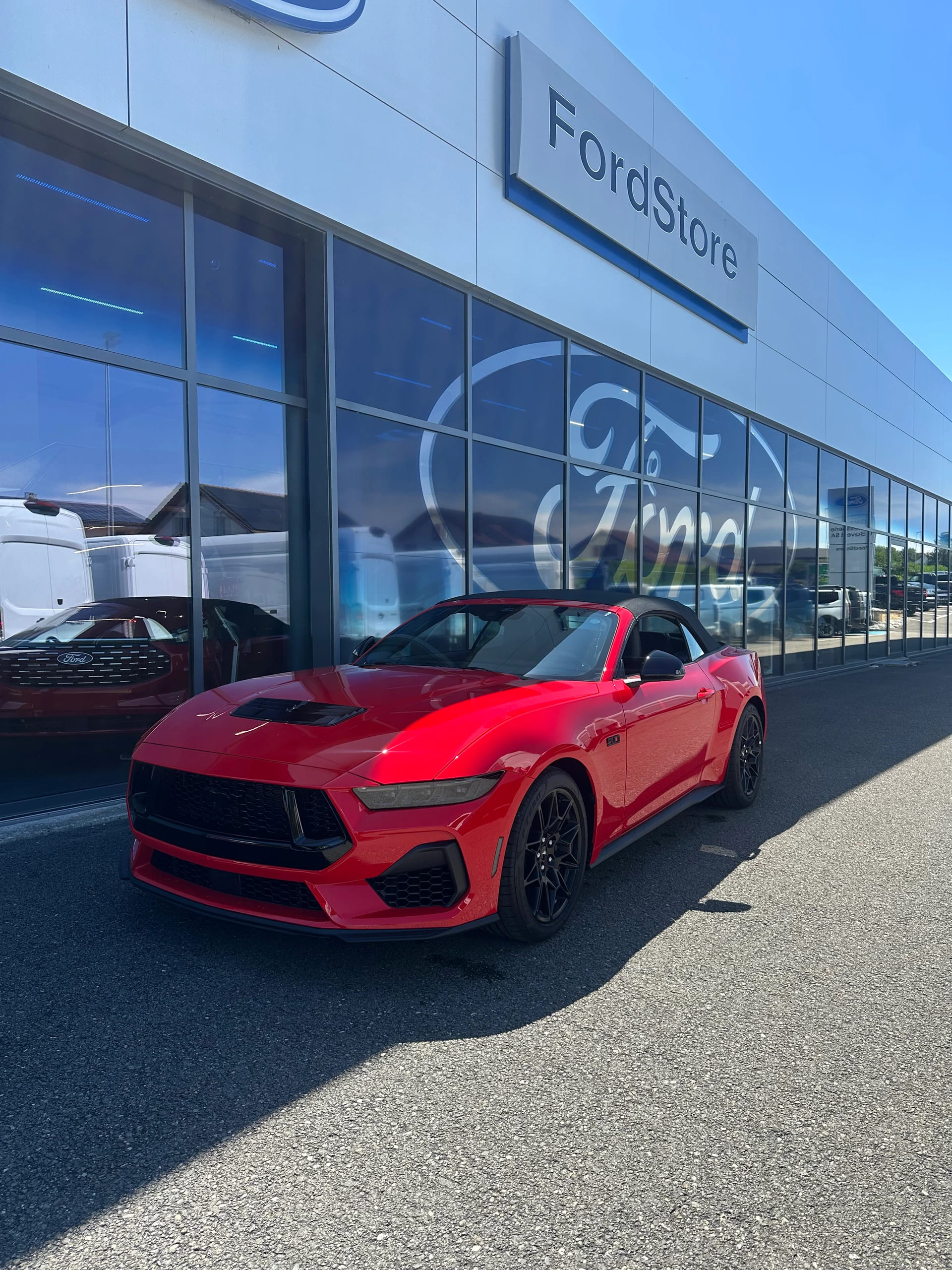FORD Mustang Convertible 5.0 V8 GT-image-1