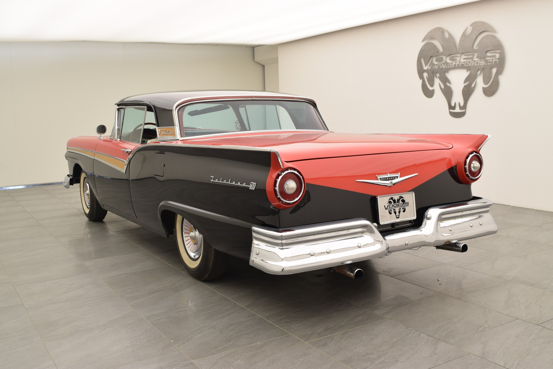 FORD Fairlane 500 Skyliner Convertible-image-8