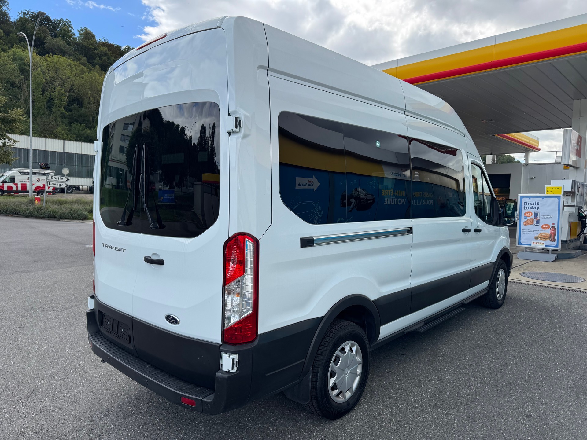 FORD Transit 410 L3H2 Trend RWD A-image-5