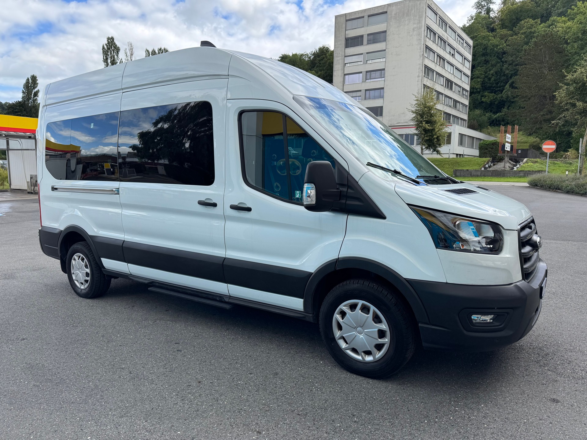 FORD Transit 410 L3H2 Trend RWD A-image-3