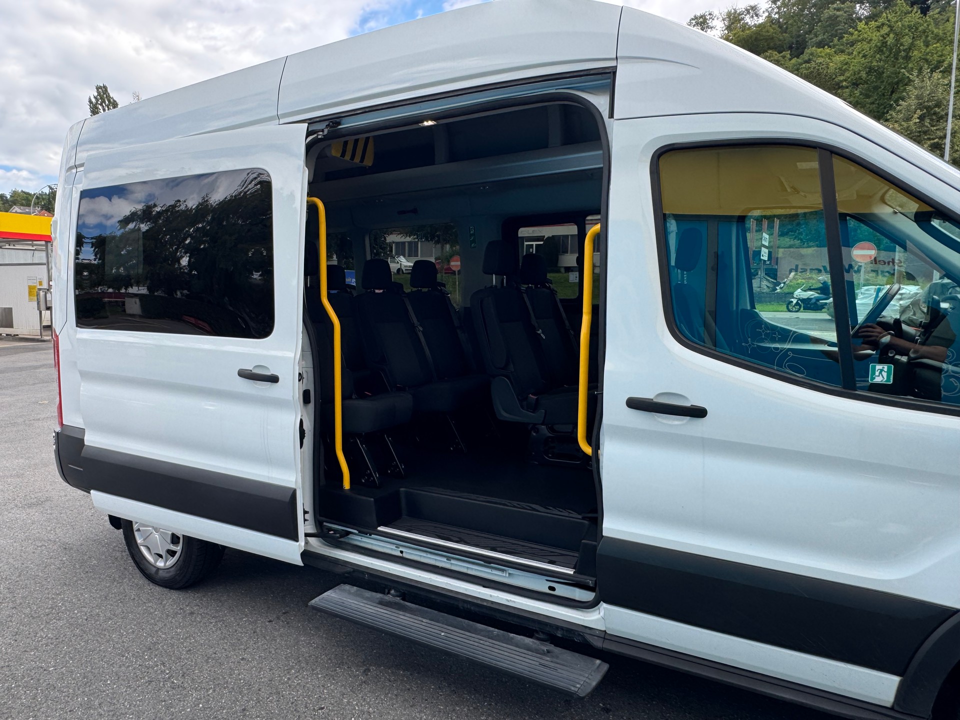 FORD Transit 410 L3H2 Trend RWD A-image-6