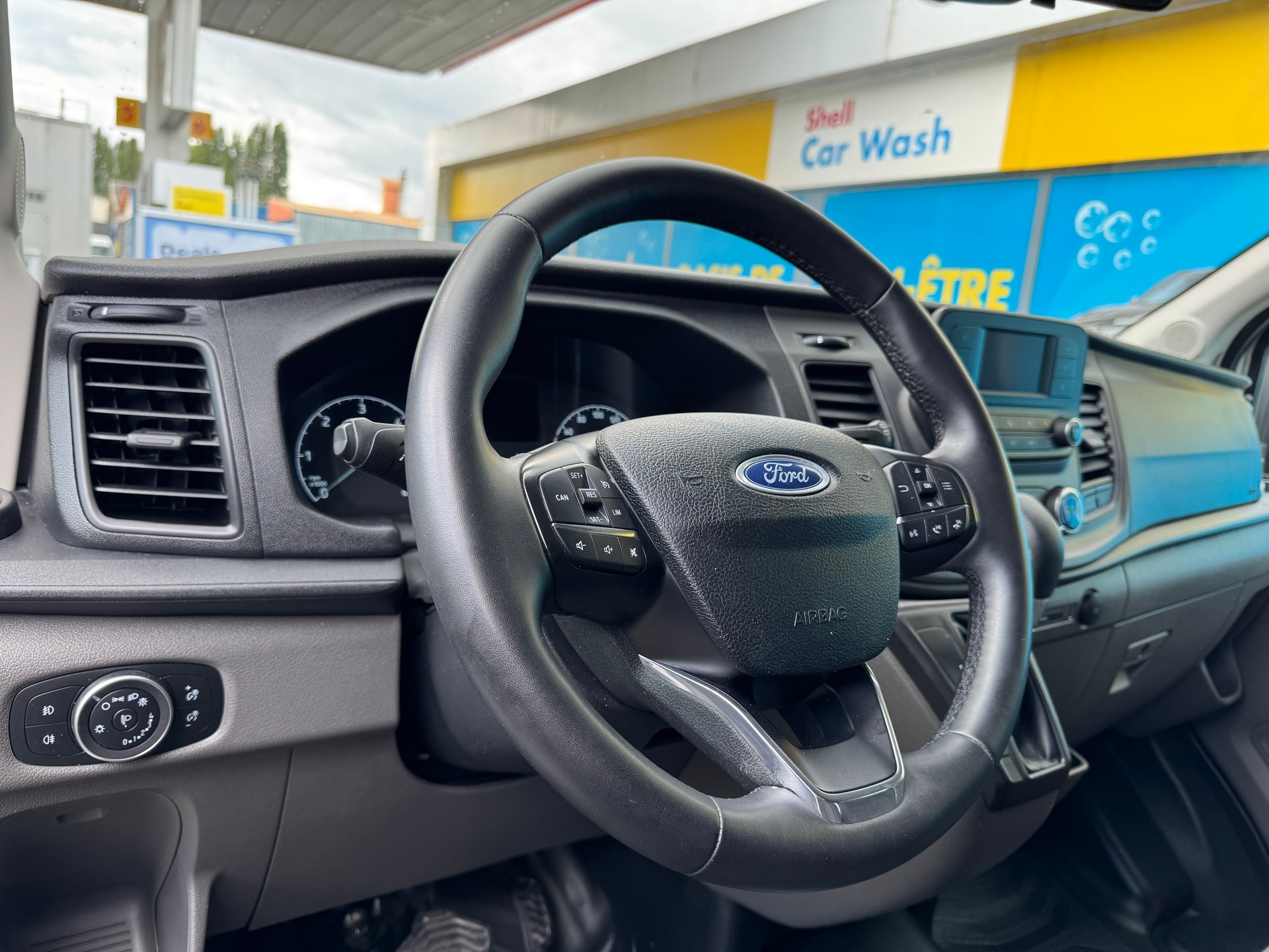 FORD Transit 410 L3H2 Trend RWD A-image-10
