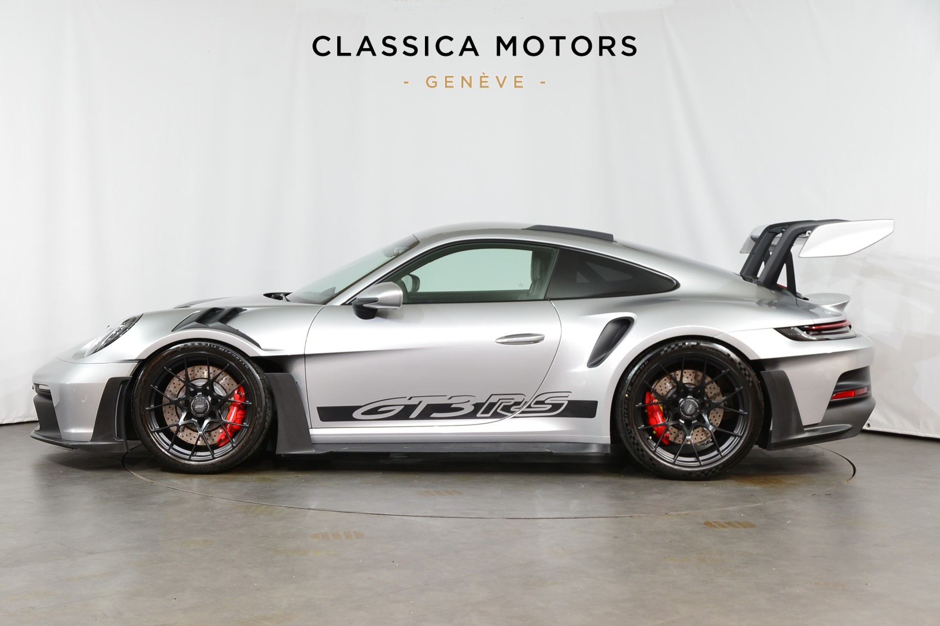 PORSCHE 911 GT3 RS-image-6