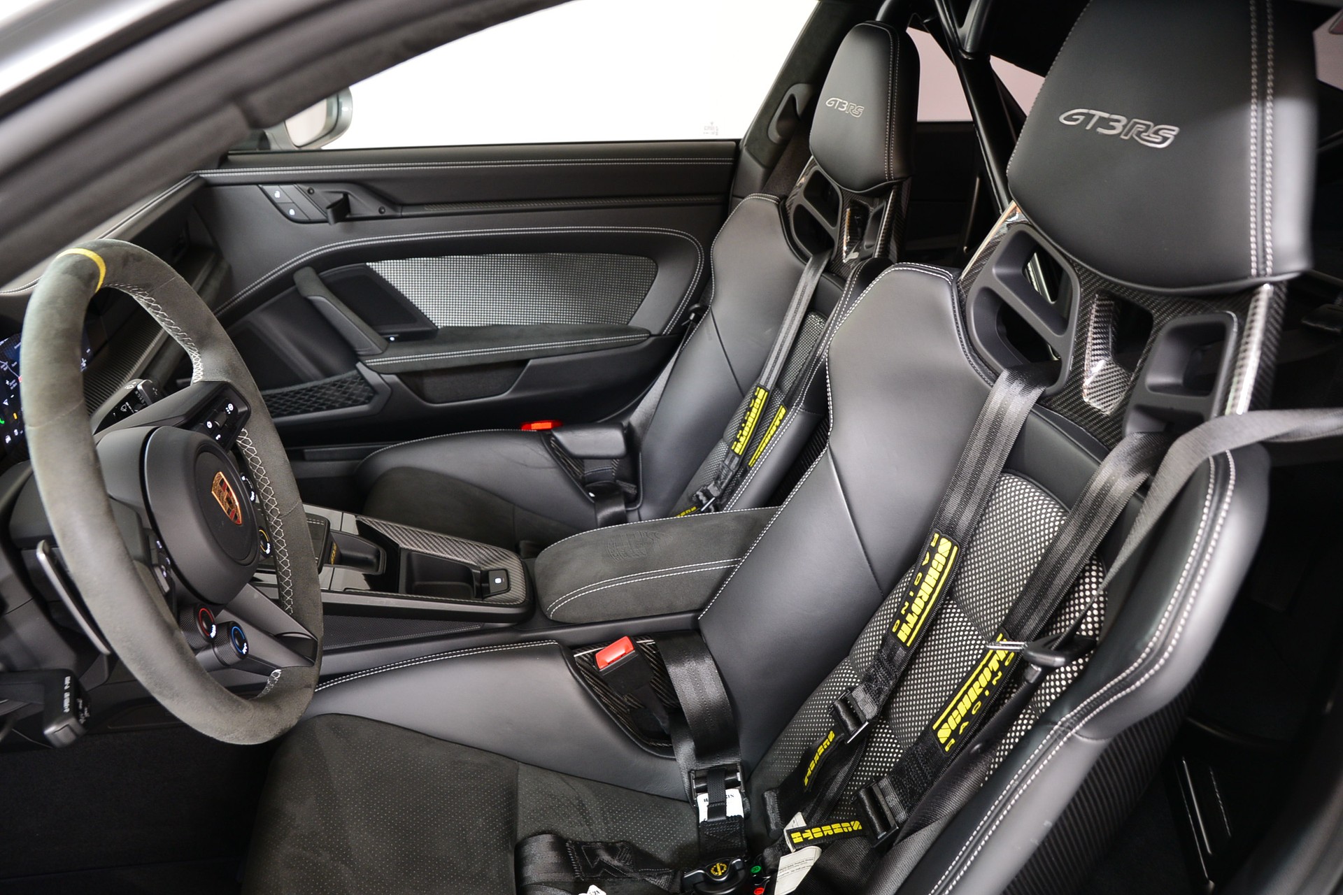 PORSCHE 911 GT3 RS-image-11