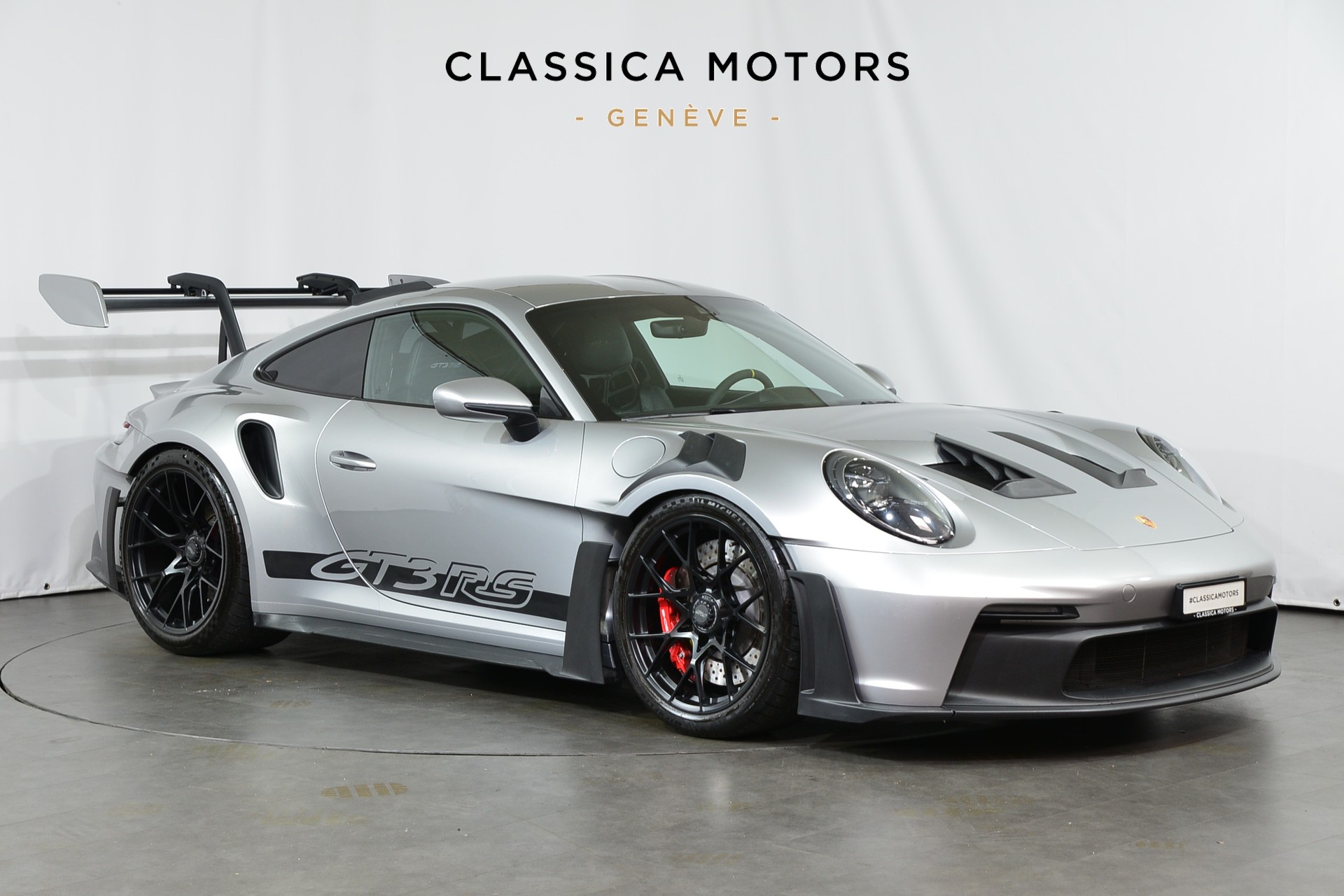 PORSCHE 911 GT3 RS-image-1