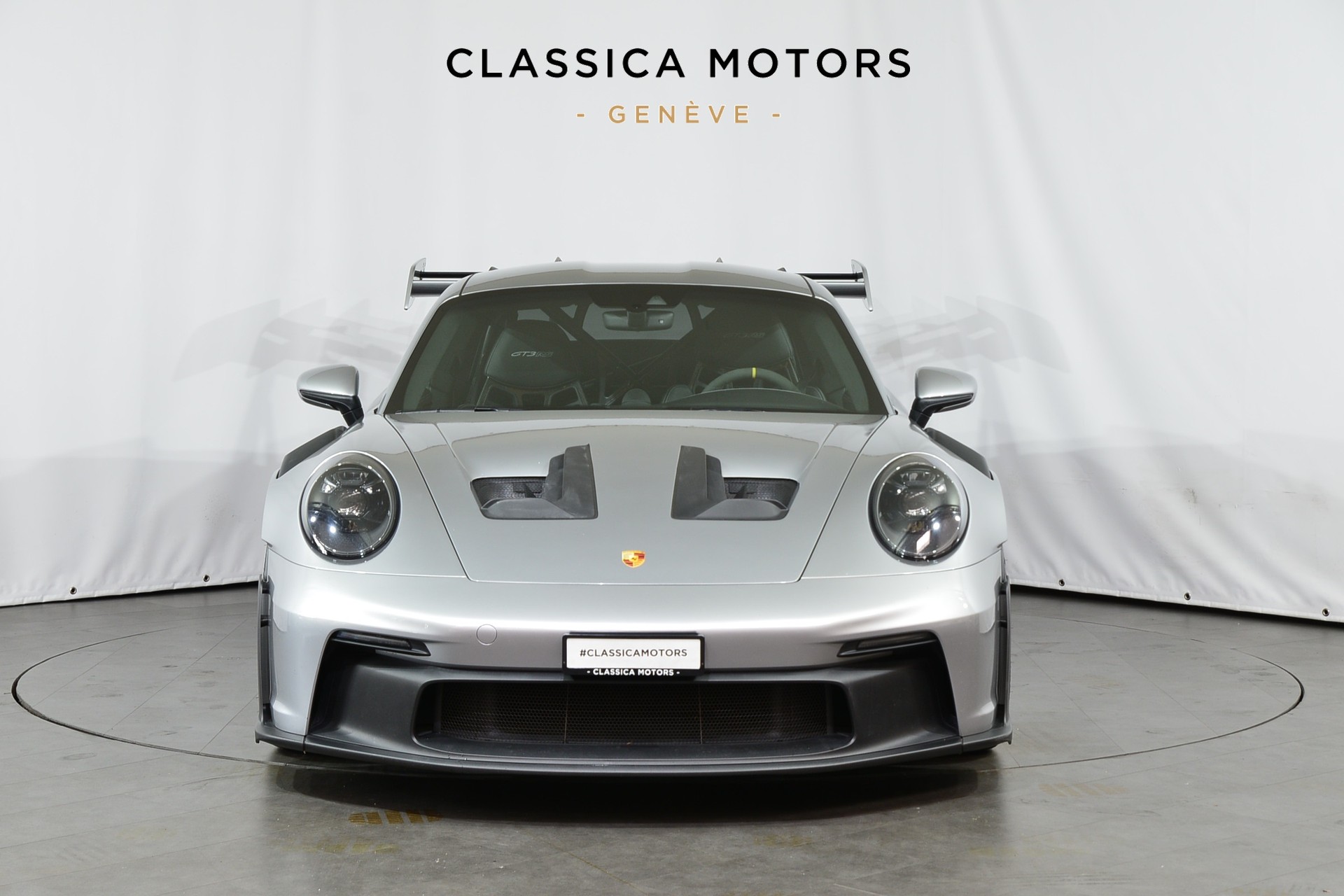 PORSCHE 911 GT3 RS-image-8