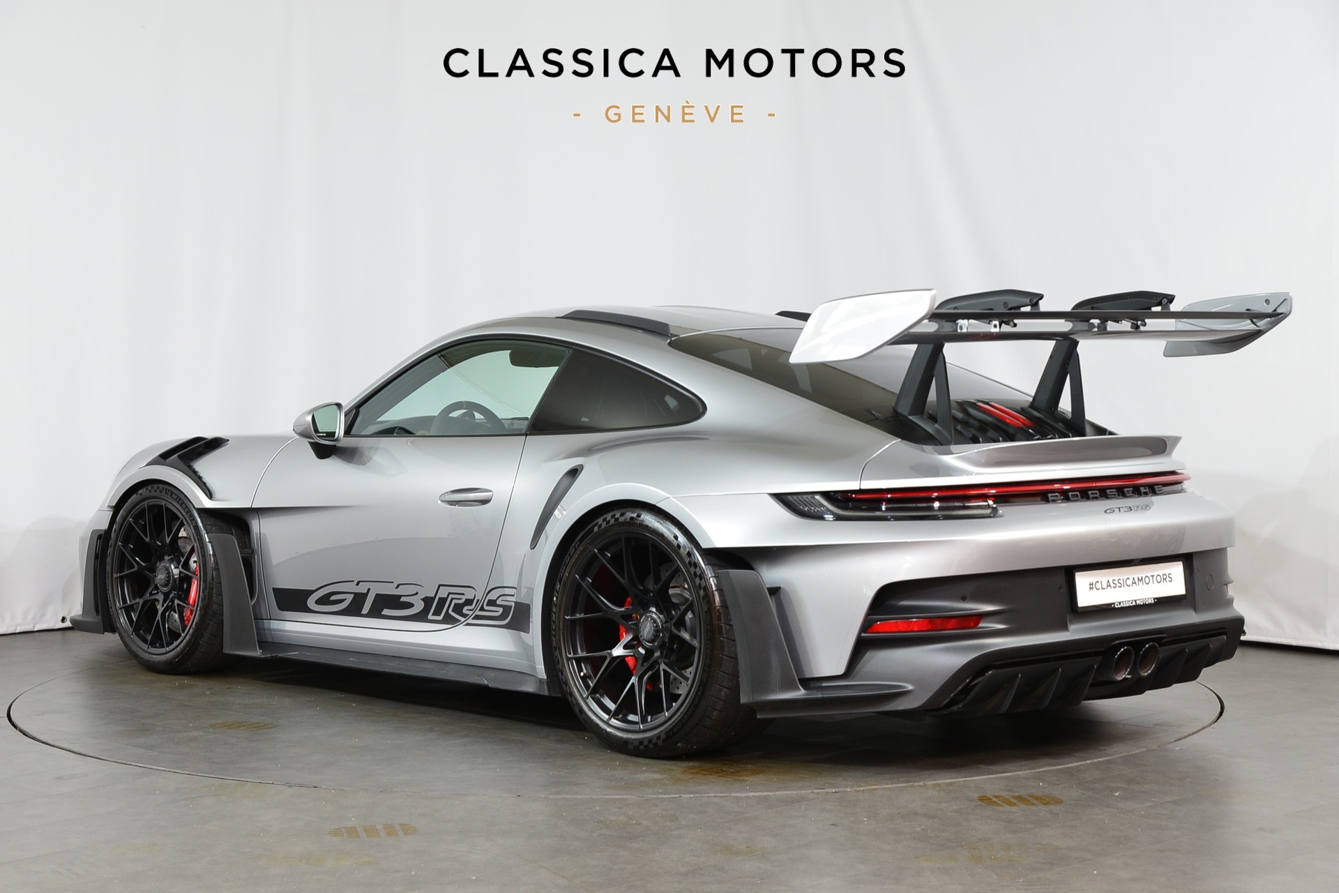 PORSCHE 911 GT3 RS-image-5