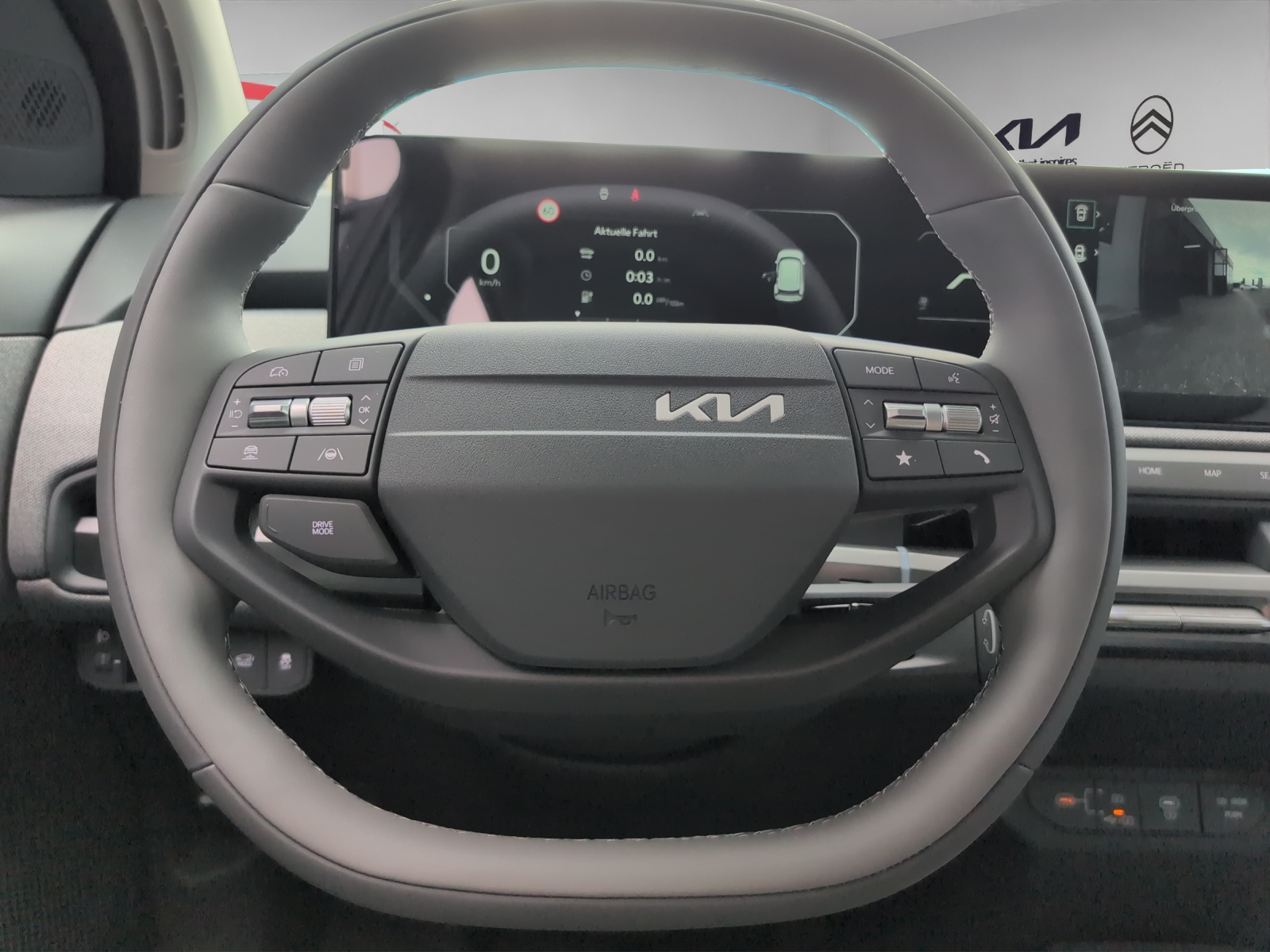 KIA EV3 81,4 kWh Earth+/ Wärmepumpe / 7-Jahre Garantie / 0.99% Leasing-Aktion-image-12