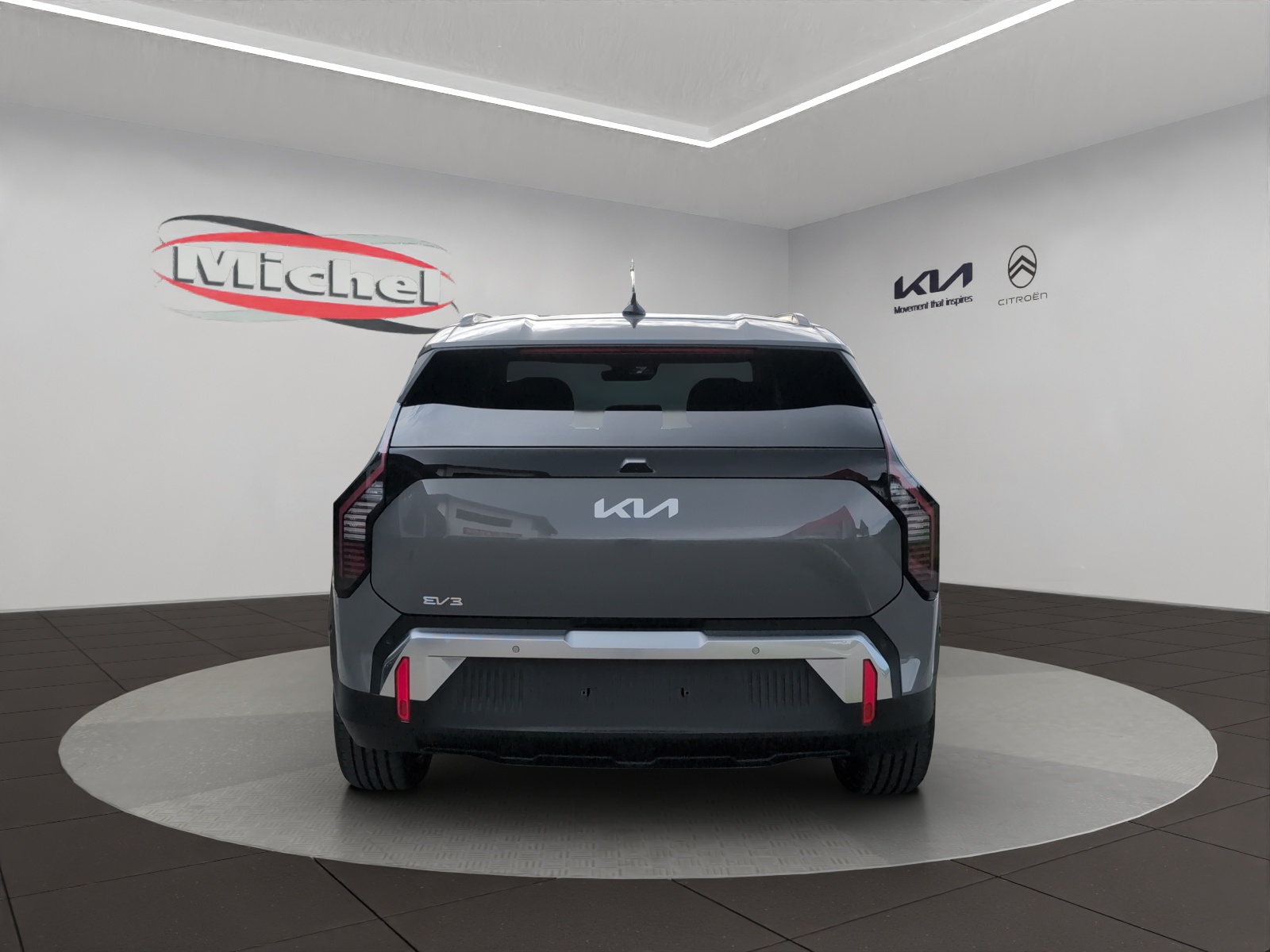 KIA EV3 81,4 kWh Earth+/ Wärmepumpe / 7-Jahre Garantie / 0.99% Leasing-Aktion-image-5