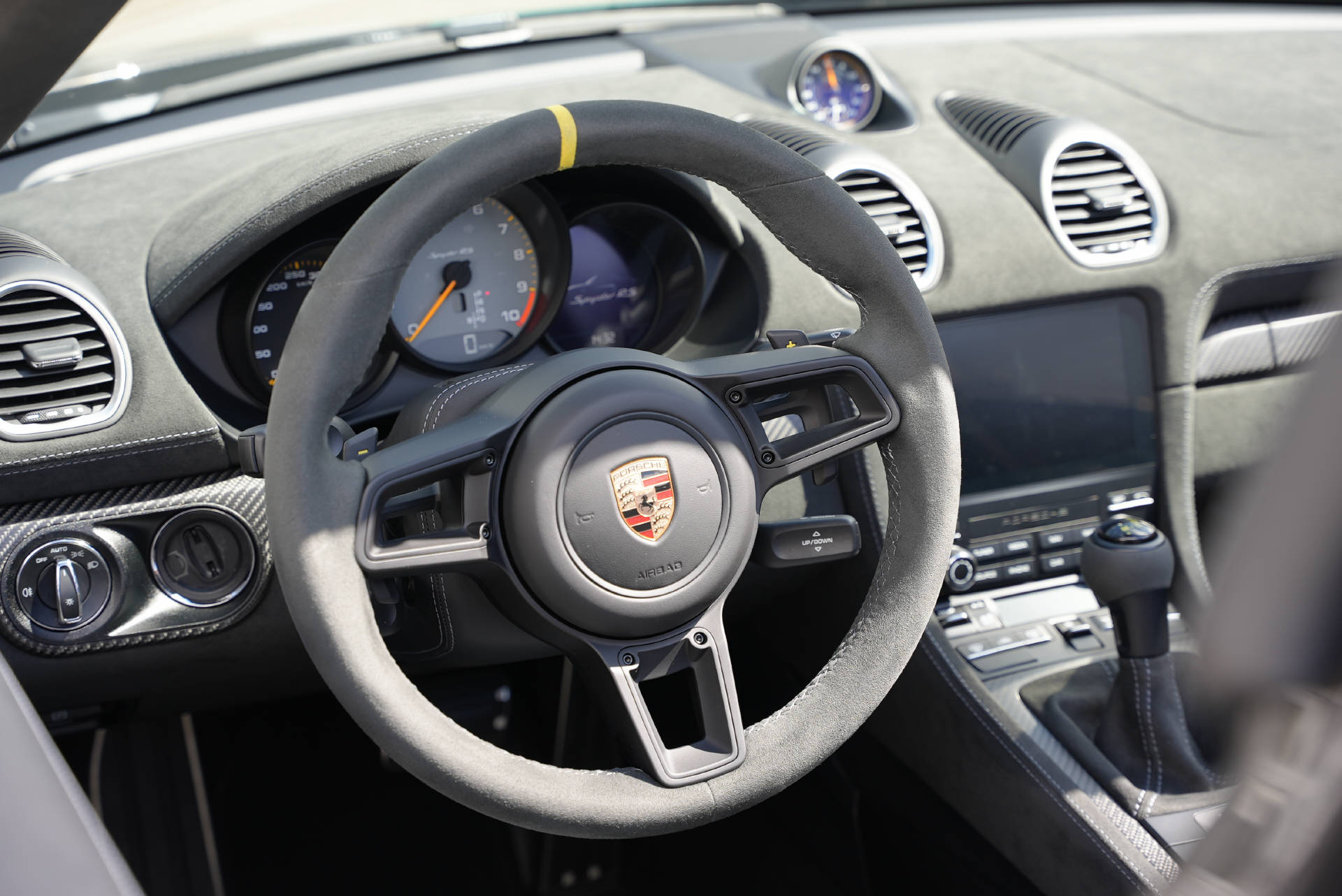 PORSCHE 718 Spyder RS Weissach-image-11