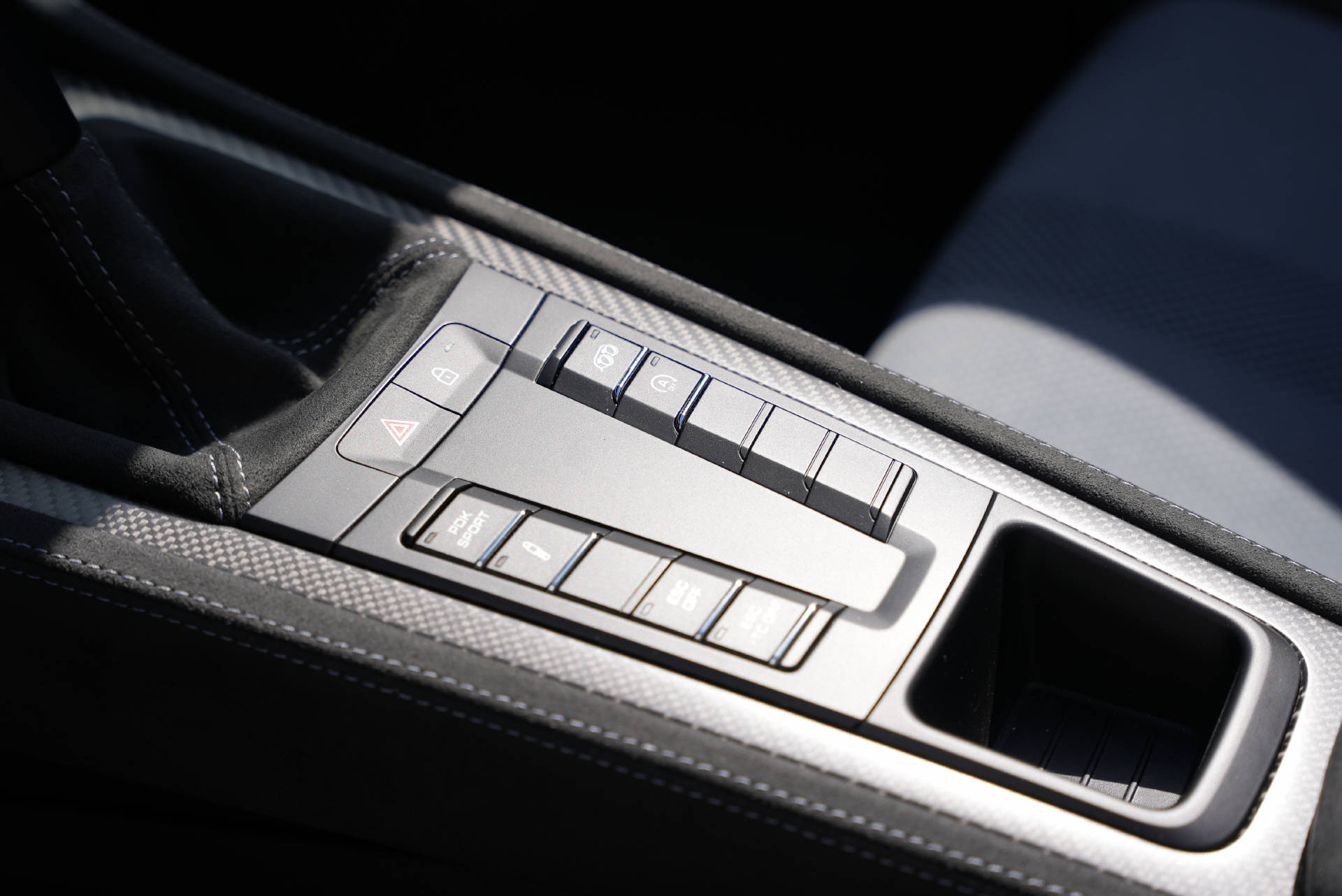 PORSCHE 718 Spyder RS Weissach-image-13