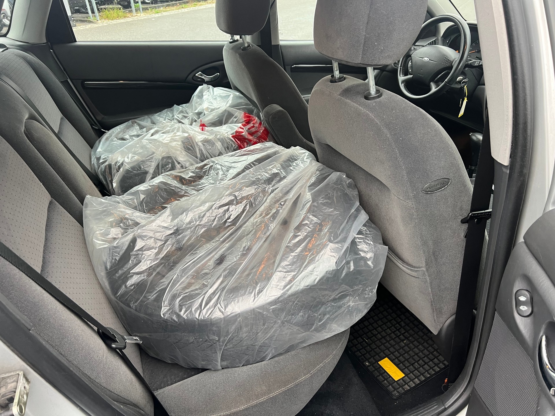 FORD Focus 2.0i 16V Carving-image-6