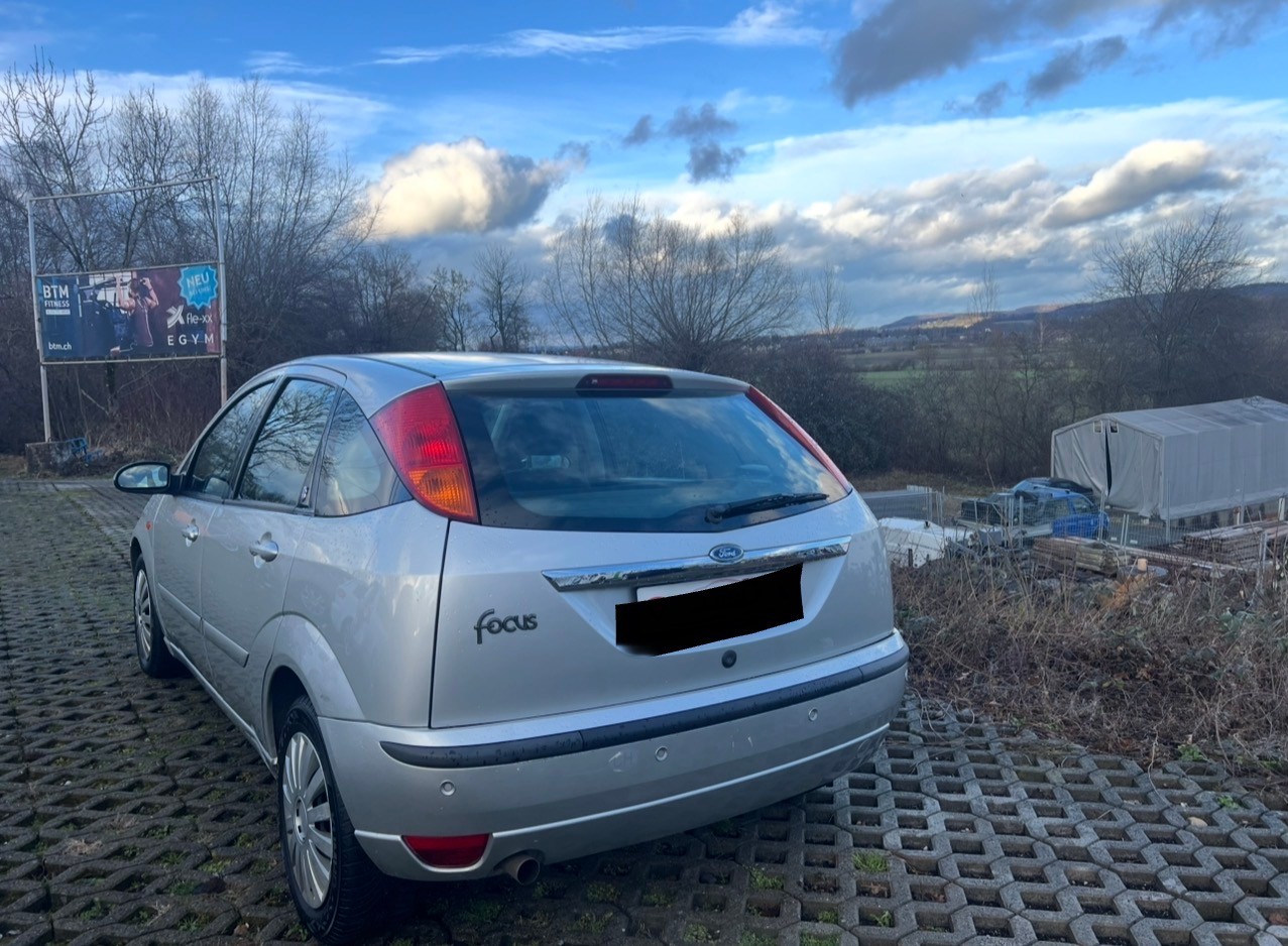 FORD Focus 2.0i 16V Carving-showroom-element-2