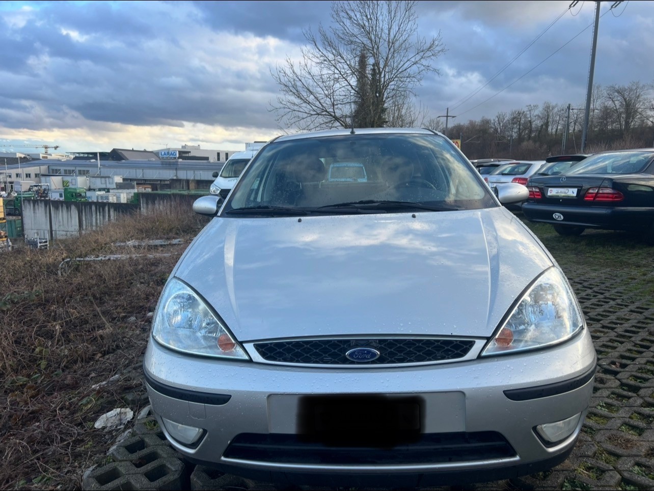 FORD Focus 2.0i 16V Carving-showroom-element-1