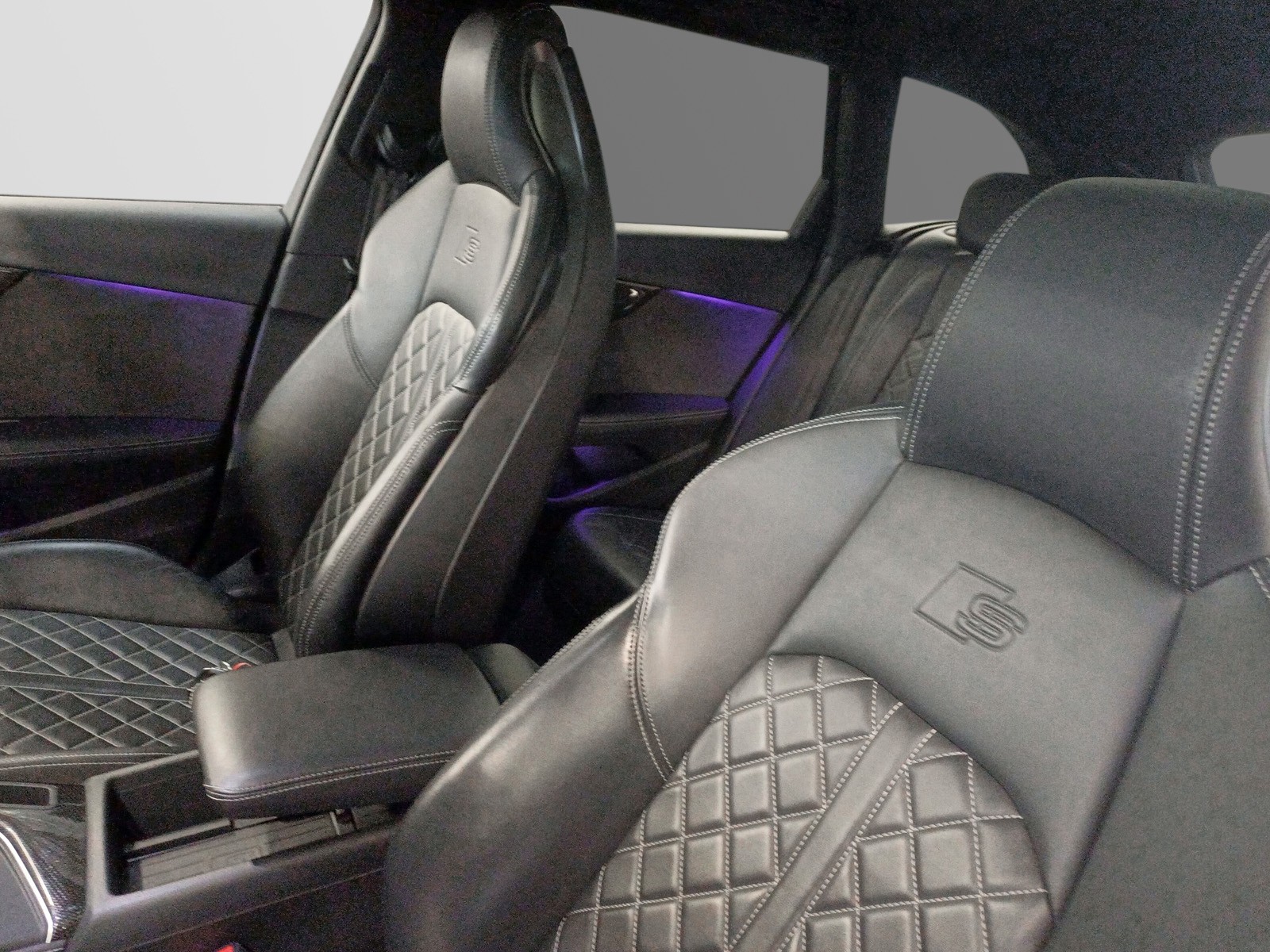 AUDI S4 Avant 3.0 V6 TFSI quattro S-Tronic-image-6