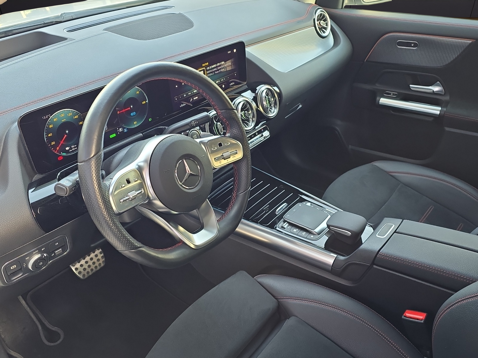 MERCEDES-BENZ EQA 350 AMG Line 4Matic-image-9