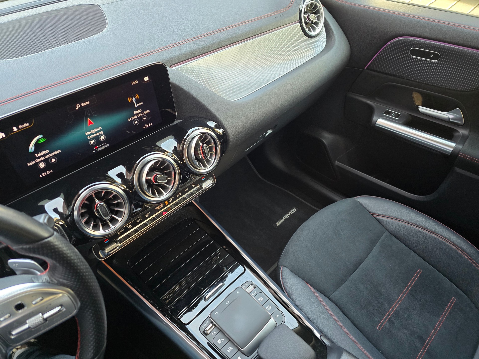 MERCEDES-BENZ EQA 350 AMG Line 4Matic-image-12