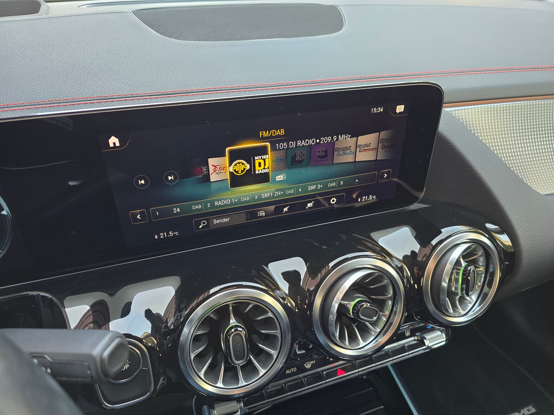 MERCEDES-BENZ EQA 350 AMG Line 4Matic-image-17