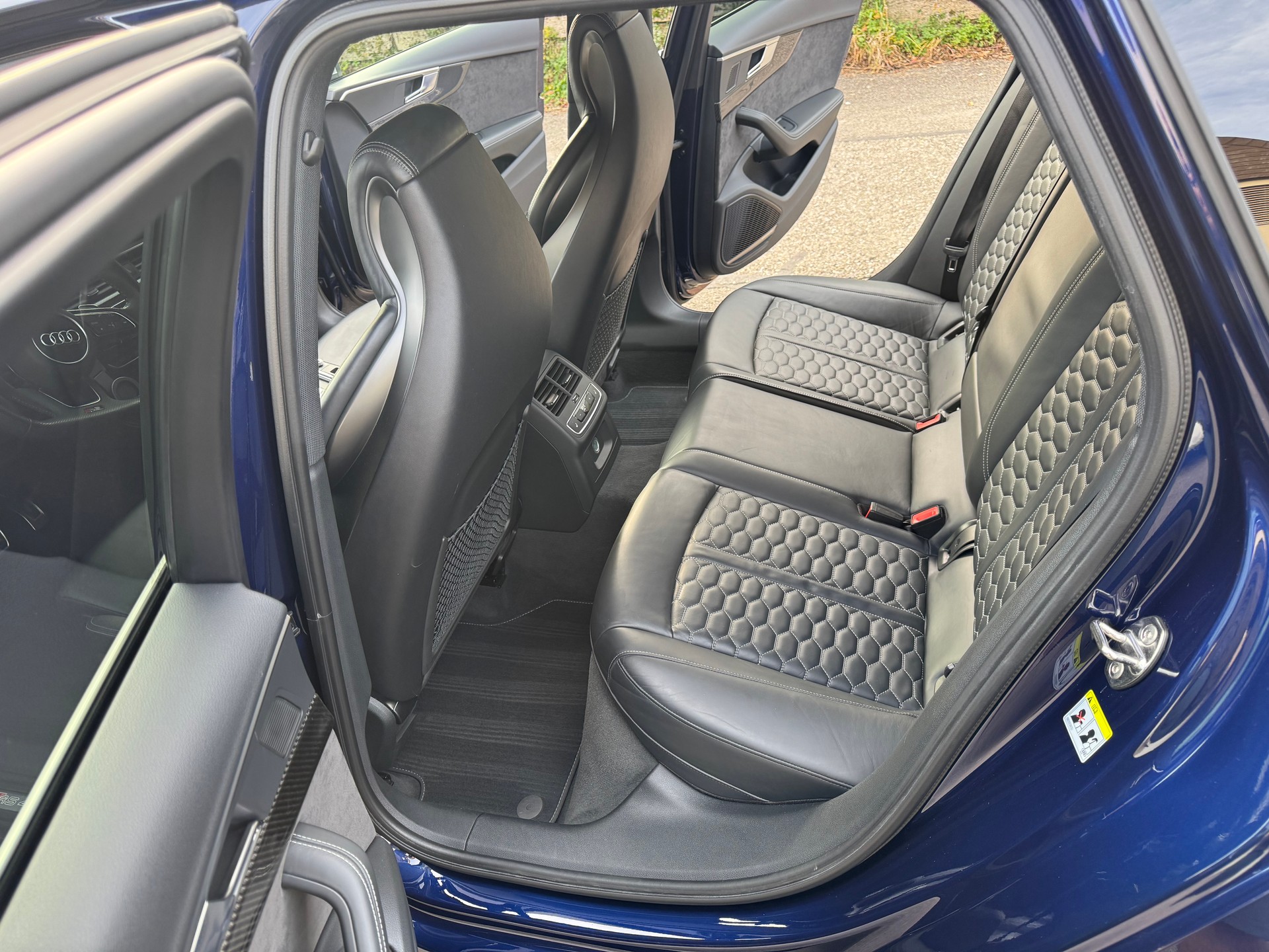 AUDI RS4 Avant 2.9 TFSI quattro tiptronic-image-10