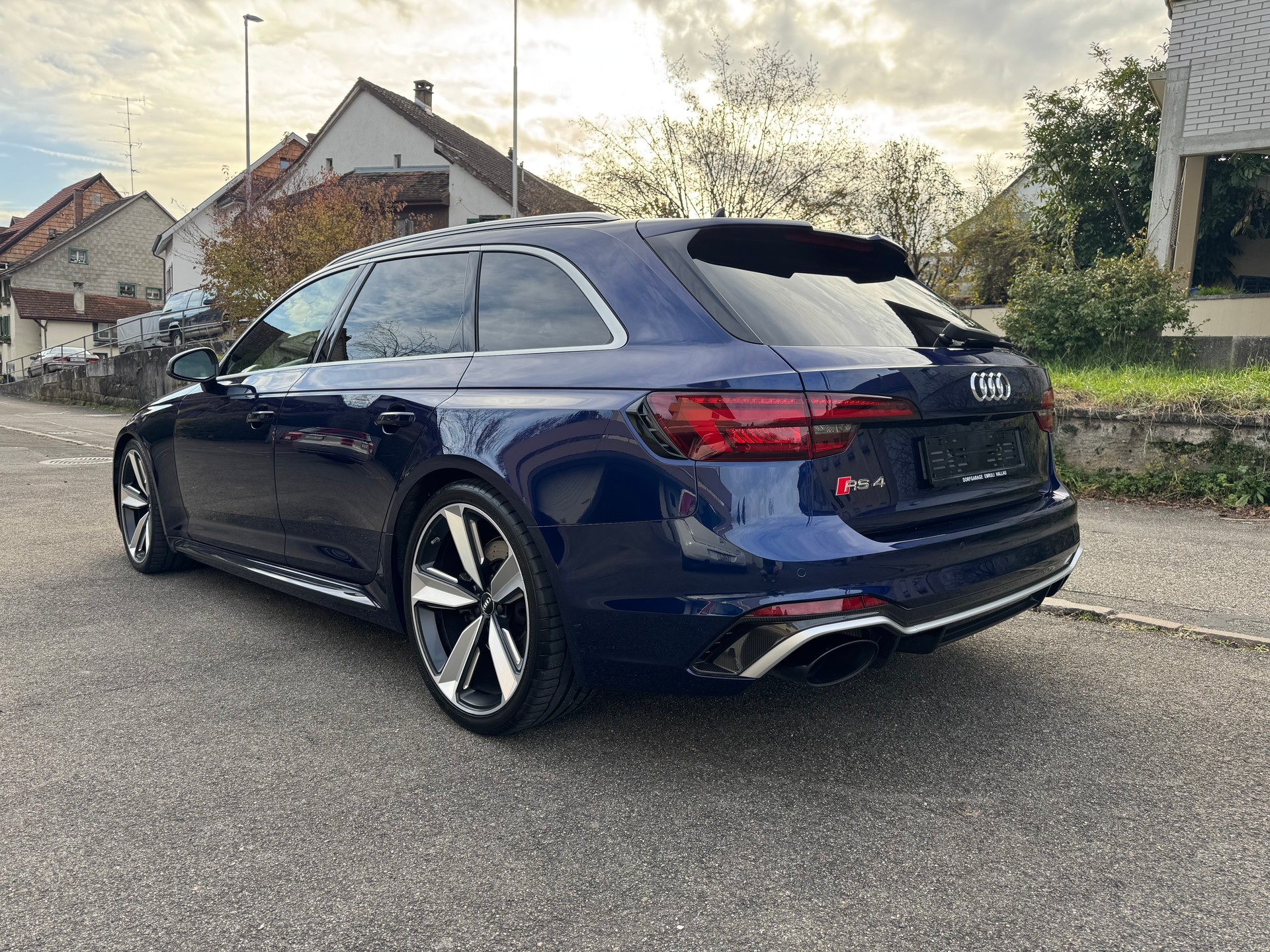 AUDI RS4 Avant 2.9 TFSI quattro tiptronic-image-2