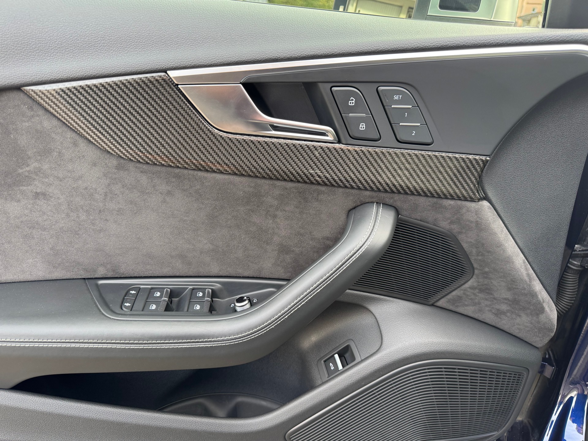 AUDI RS4 Avant 2.9 TFSI quattro tiptronic-image-25