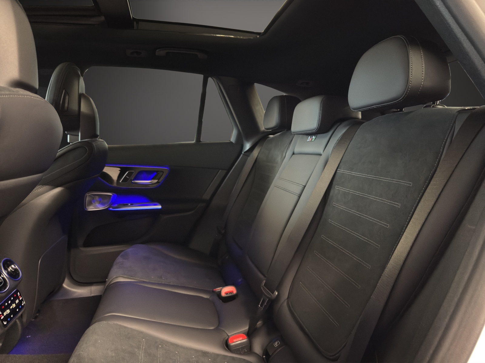 MERCEDES-BENZ GLC 300 de 4M EQ Star AMG Line-image-11